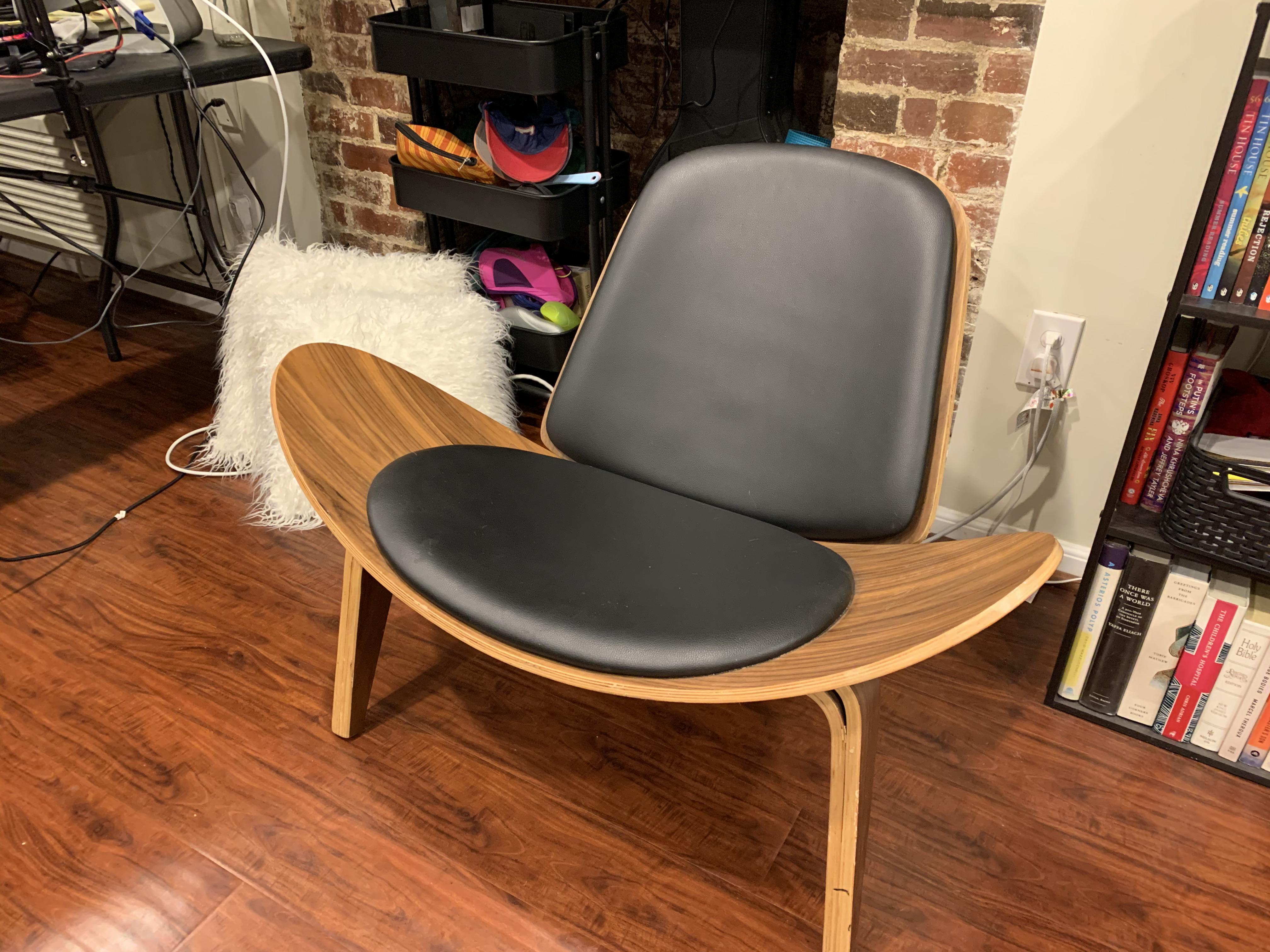 What kind of chair is this? Any tips for reattaching the detached back