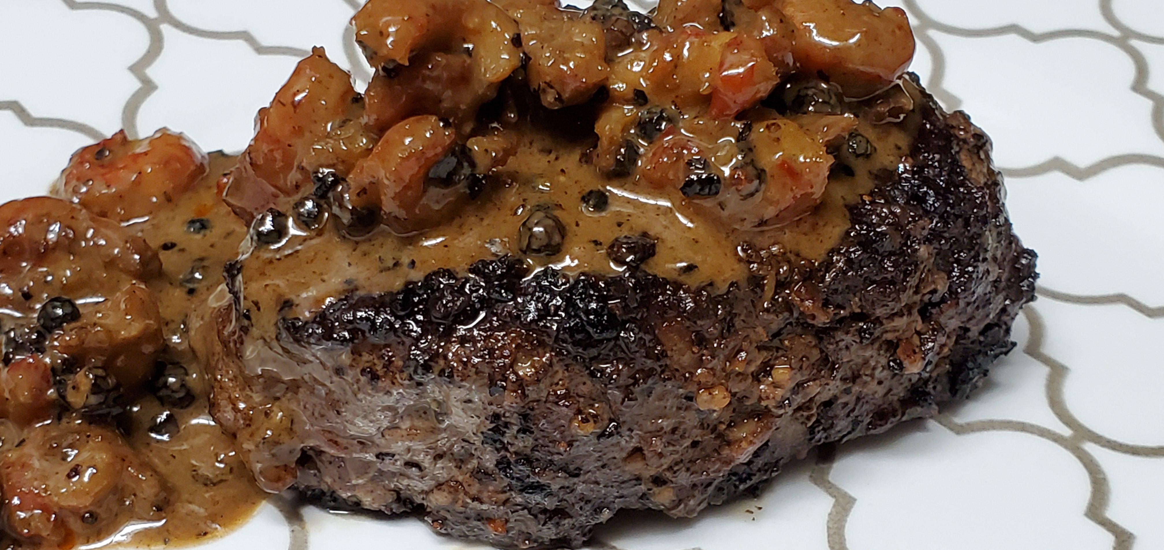 Made this KETO amazing steak. Ribeye with peppercorn and brandy sauce