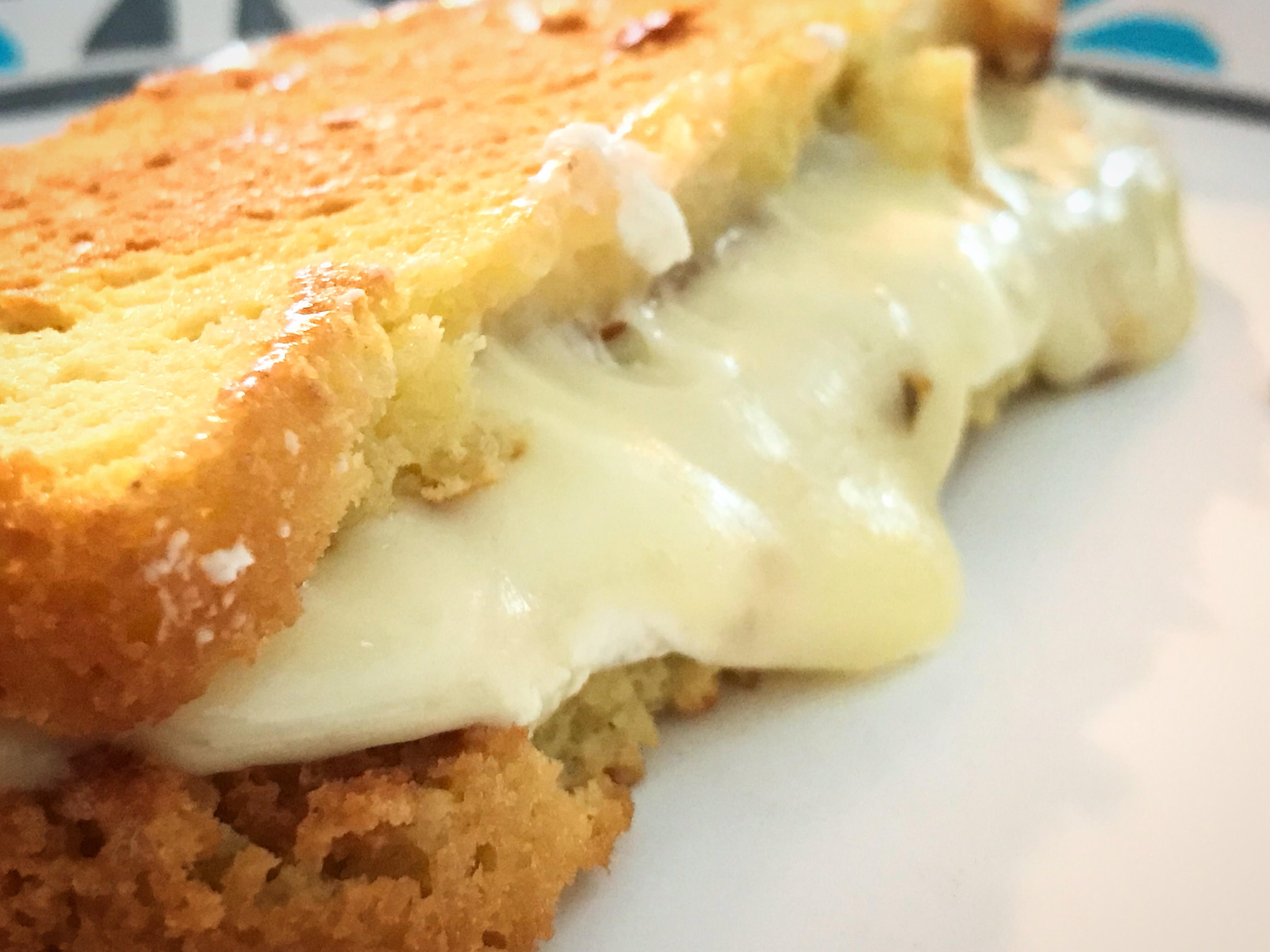 Keto grilled cheese made with pepper jack and goat cheese. r