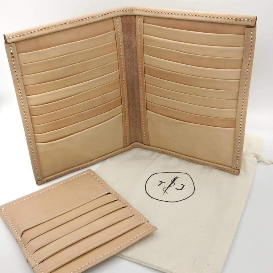 20 card slot wallet, finally finished! r/Leathercraft