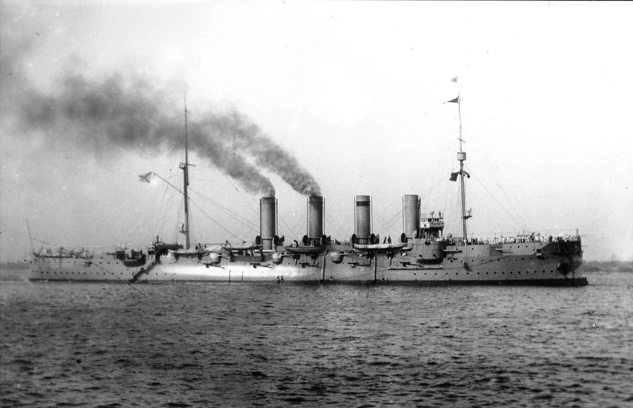 Imperial Russian cruiser Rossia during WWI [2118x1365] r/WarshipPorn