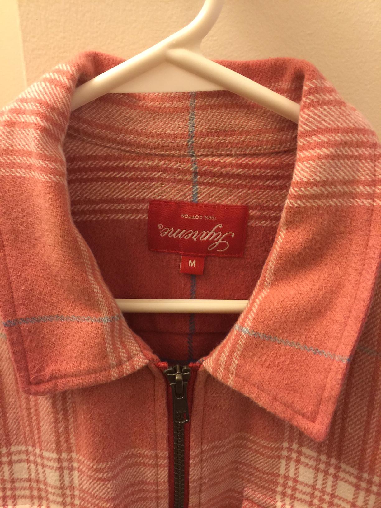 Received my first factory defect r/supremeclothing