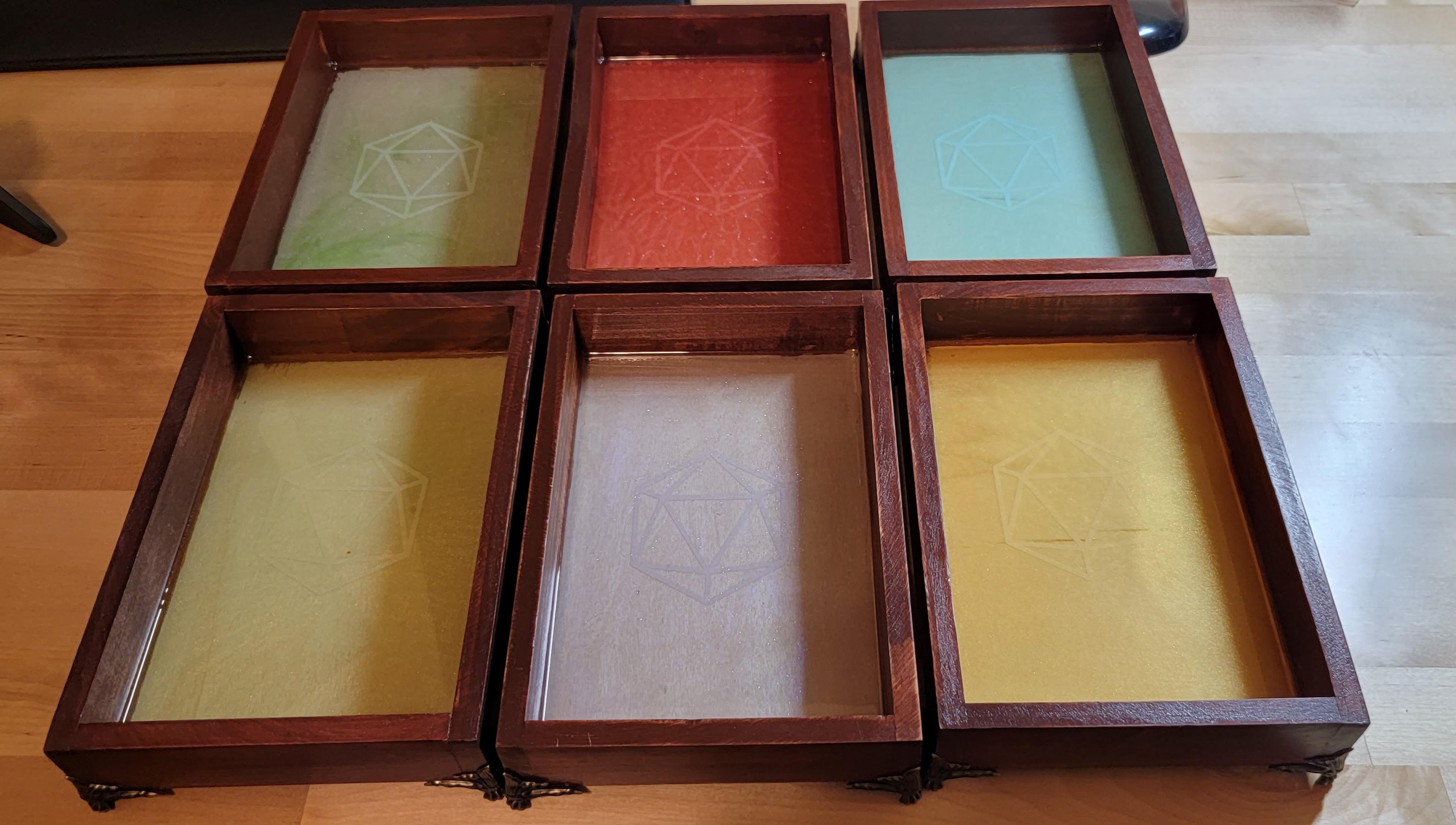[OC] I made some colorful resin dice trays for my players r/DnD