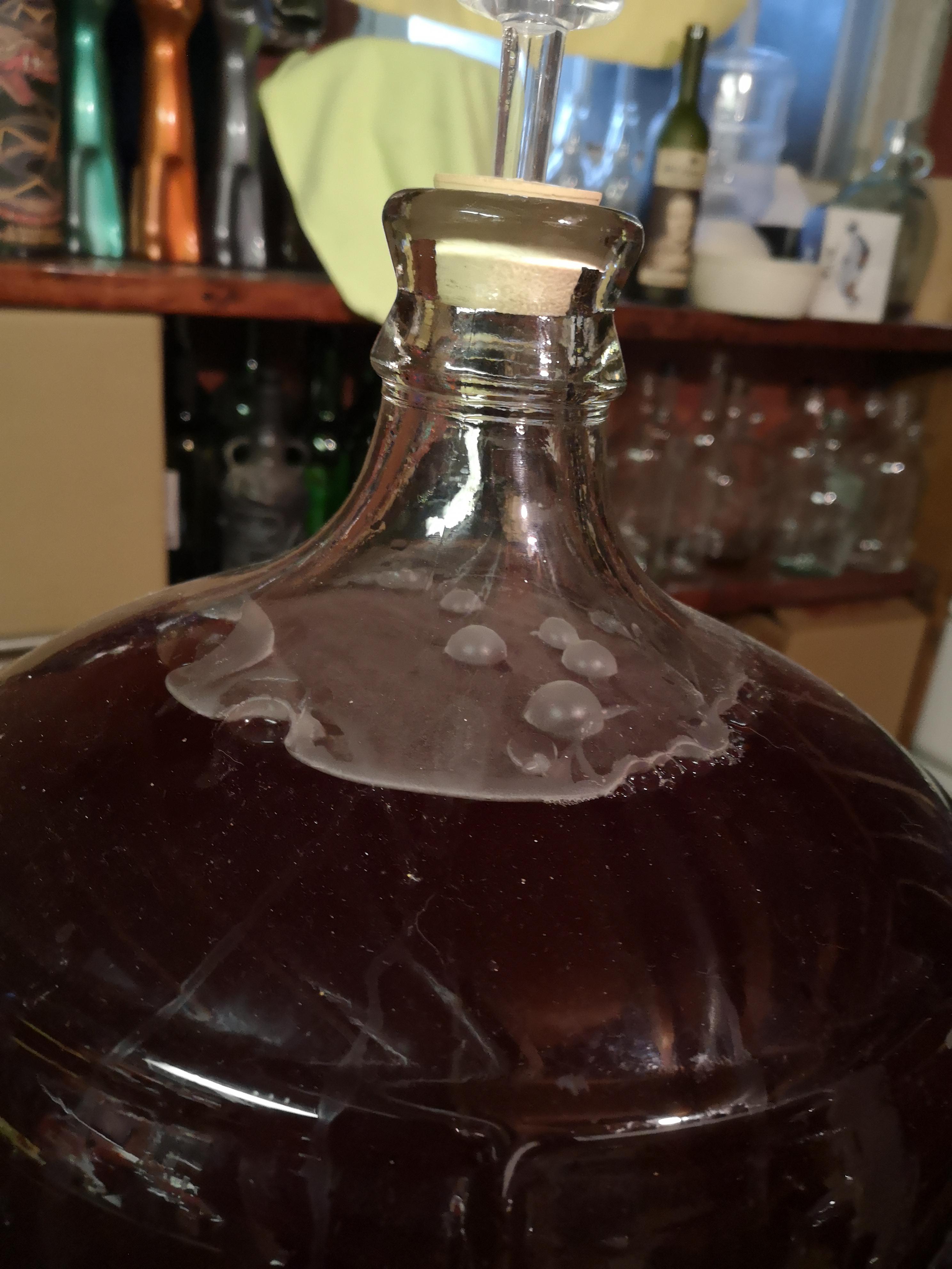 Bought a wine kit a couple months ago, and have been having problems