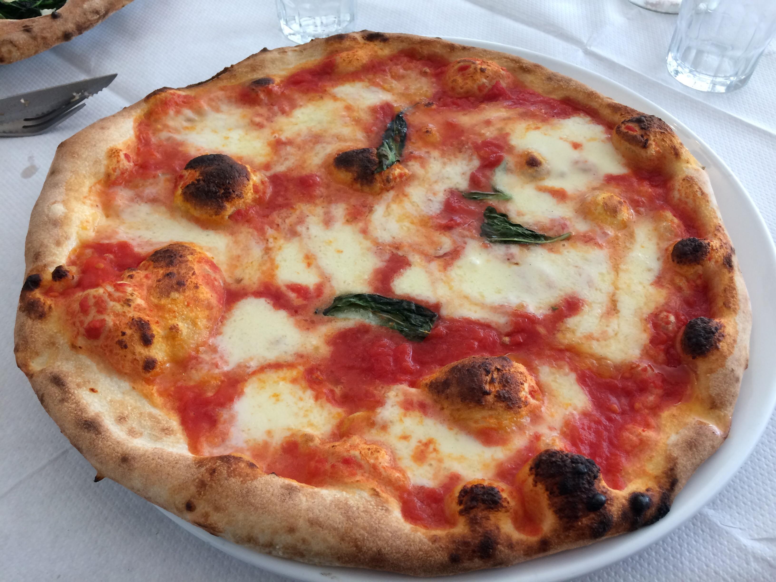 'Regina Margherita' from Pizzeria 1926, Edinburgh r/Pizza
