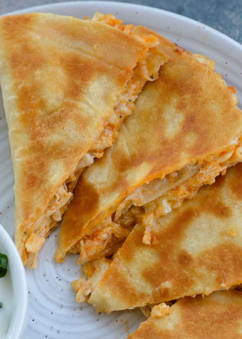 Cheesy Buffalo Chicken Quesadilla r/LowCarbKeto_Recipes