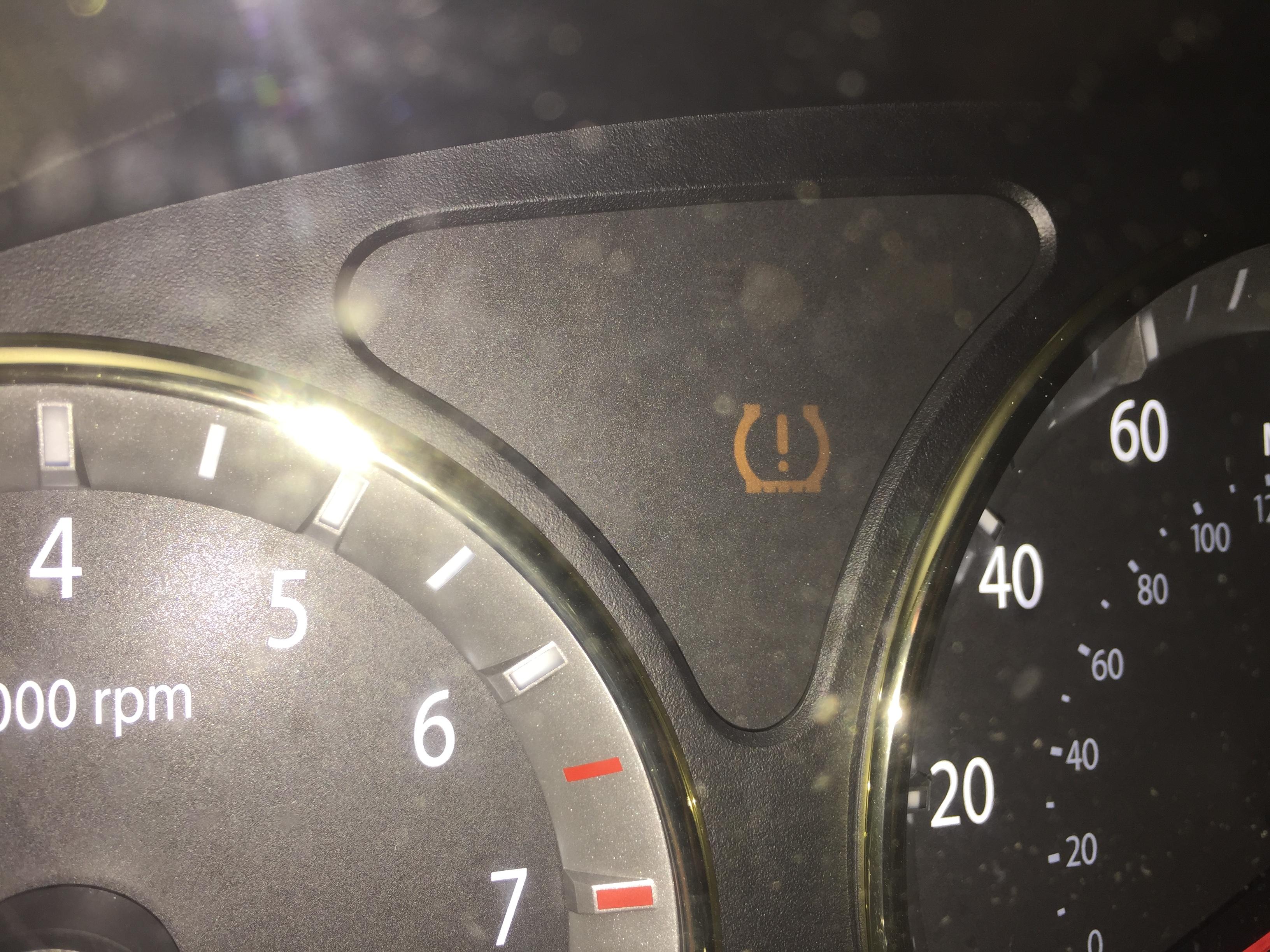 Unknown Sensor on 2009 Hyundai Sonata dashboard. What is it? : r