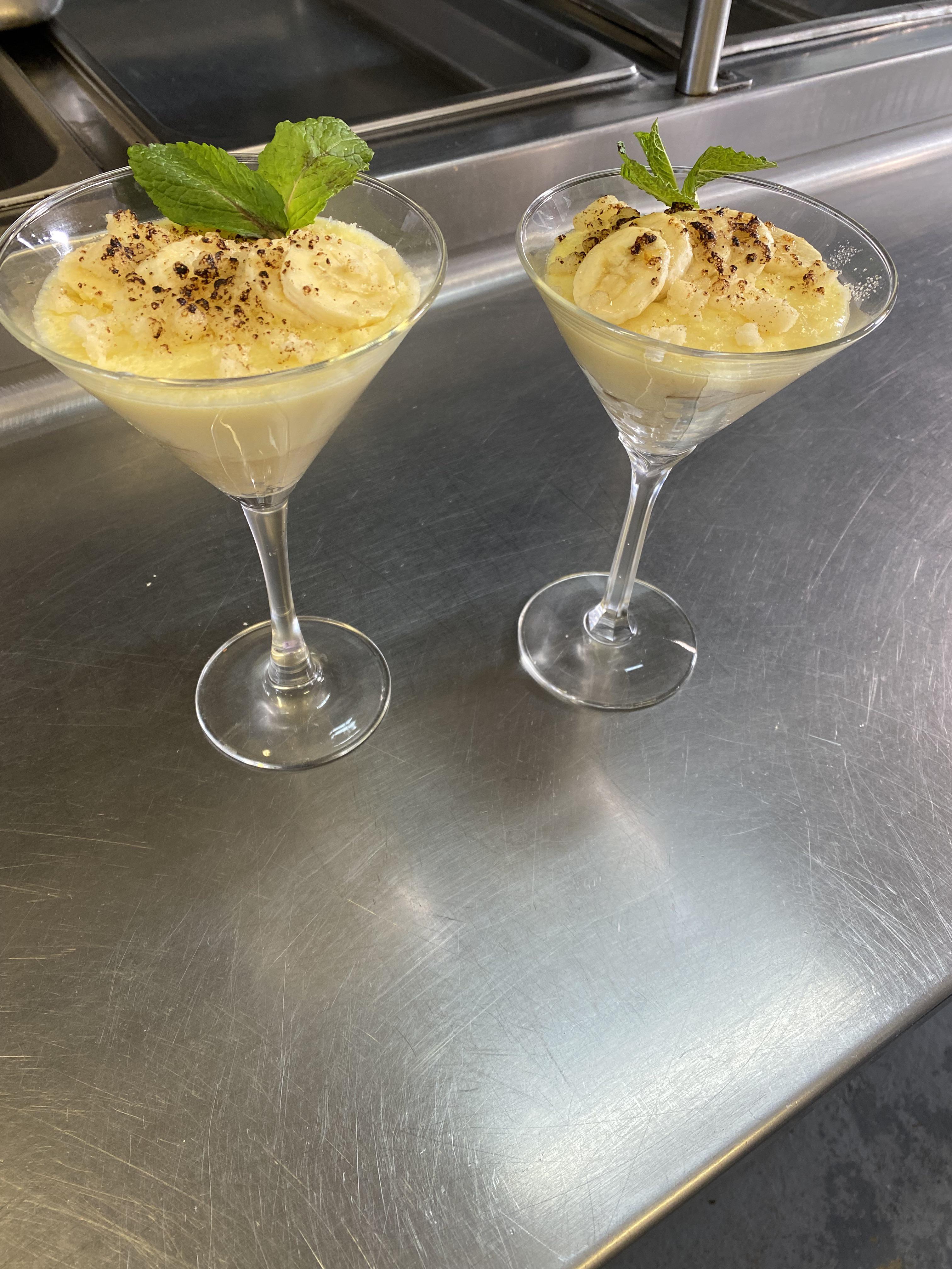 Torched Banana Cream Pie Martini 🤌🏻 r/desserts