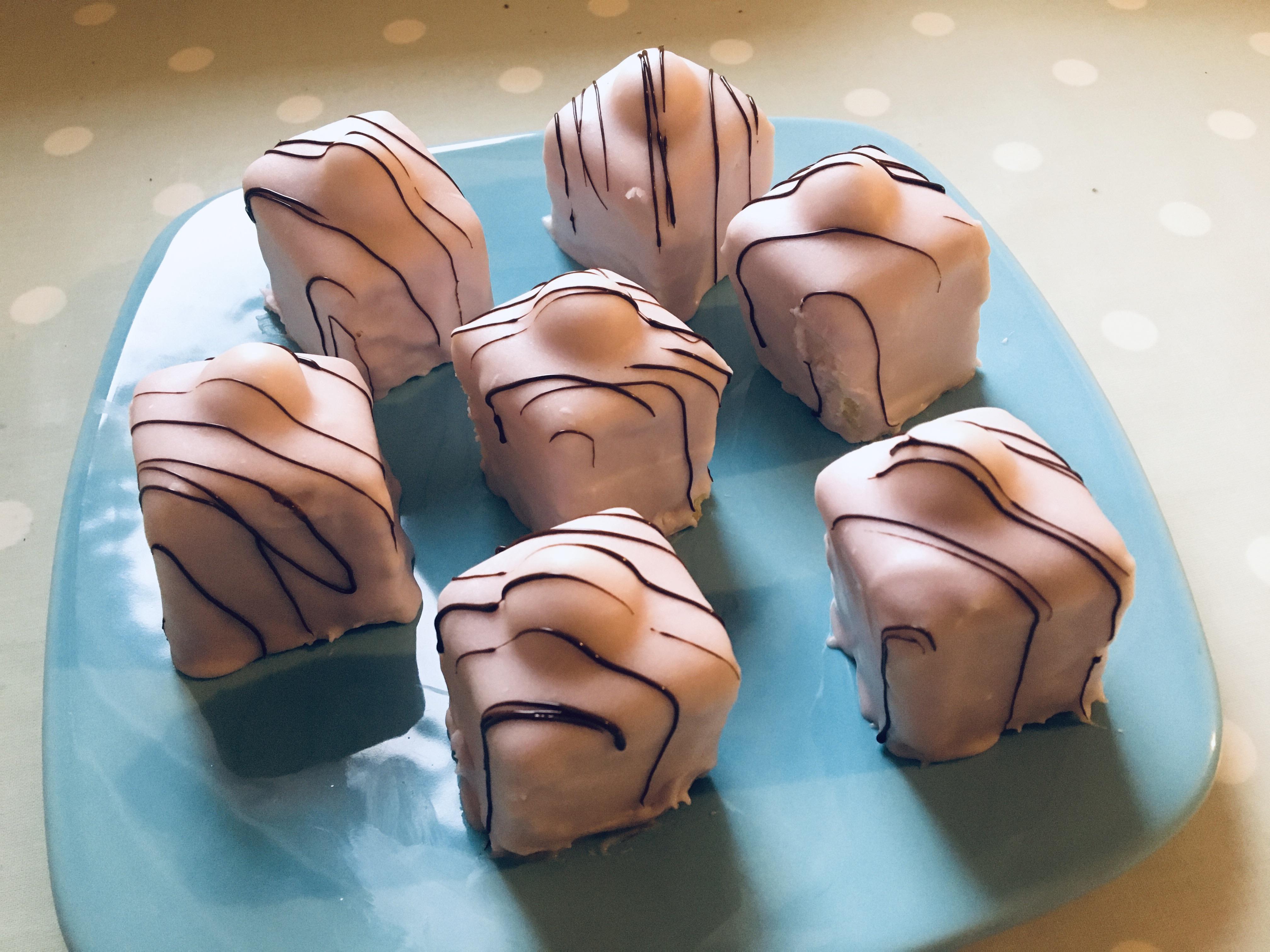 Homemade fondant fancies (recreating one of my favourite shop bought