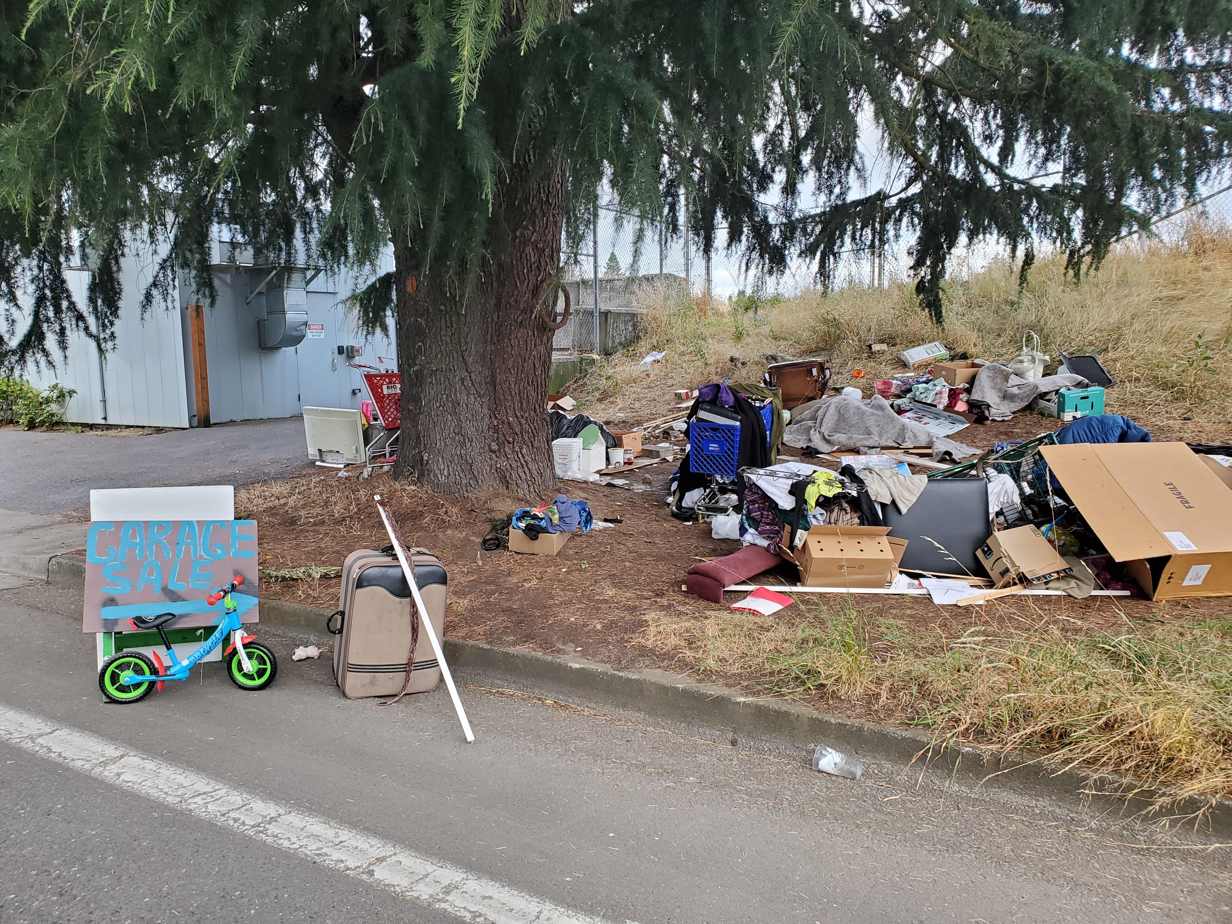 GARAGE SALE r/Portland