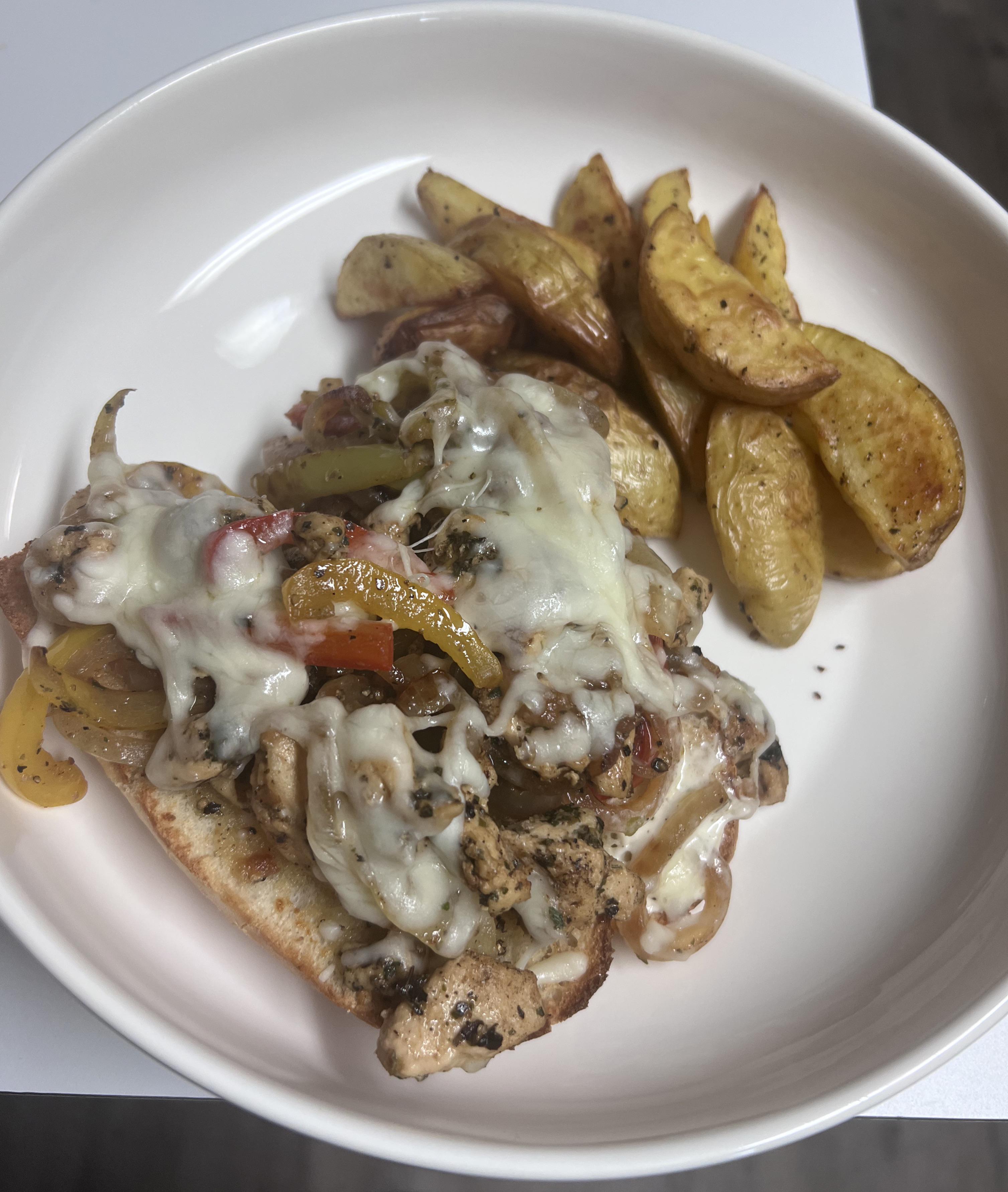 Italian chicken & pepper sandos 10/10 I would legit put that garlic