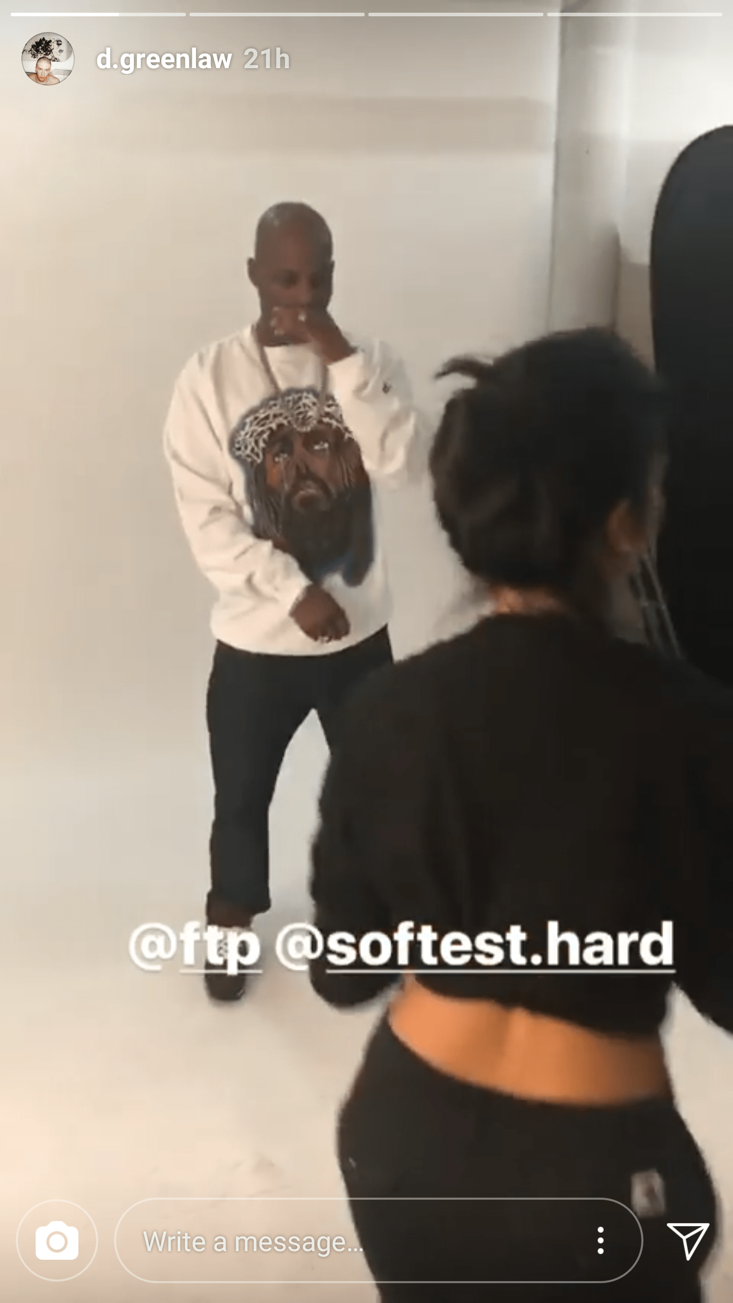 Sneak on Softest Hard's IG : fuckthepopulation