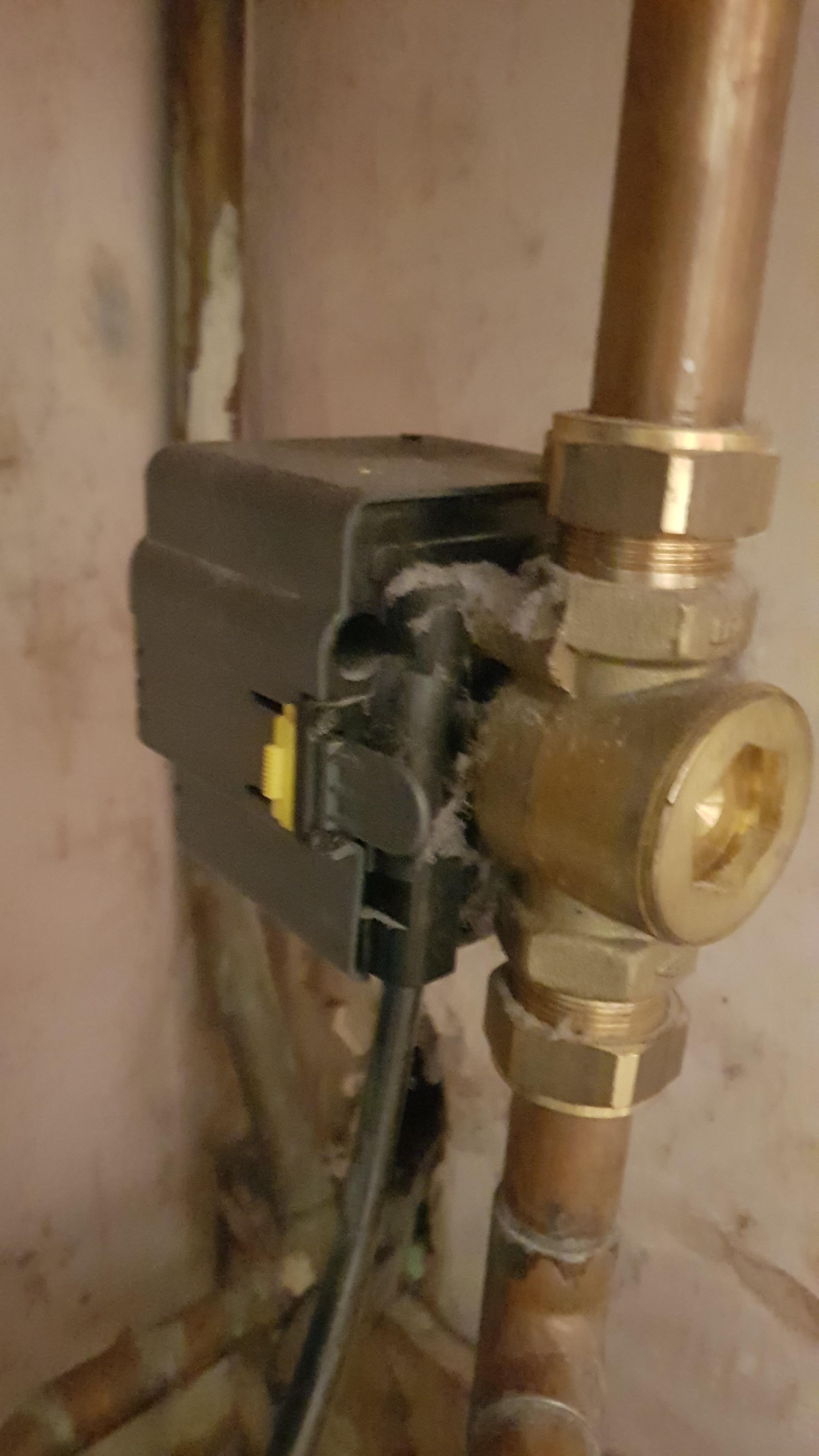 Can anyone identify why this is groaning and humming on the hot water