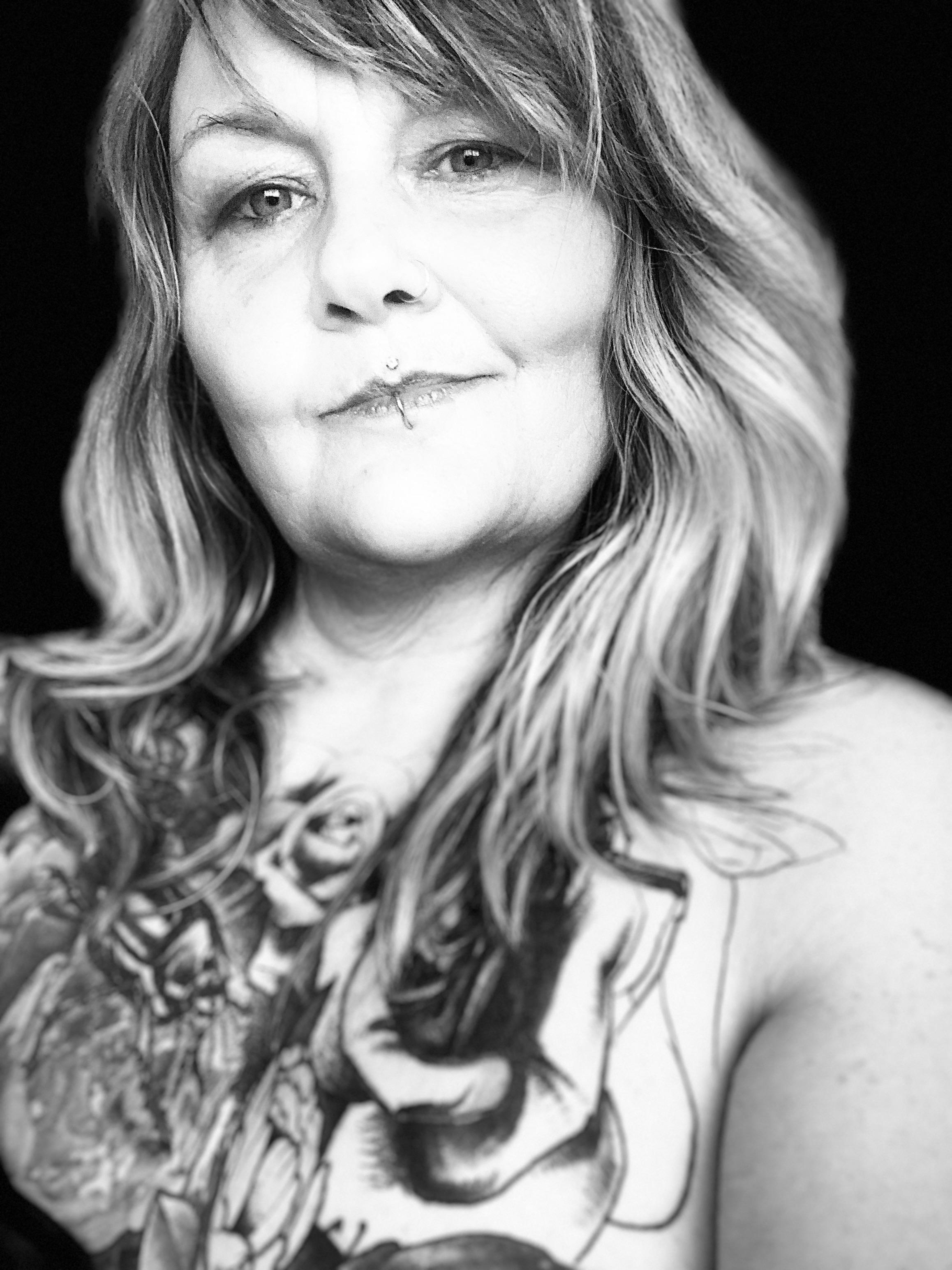 Black and White and Red all over, owning 53, xpost r/Clairedelune r