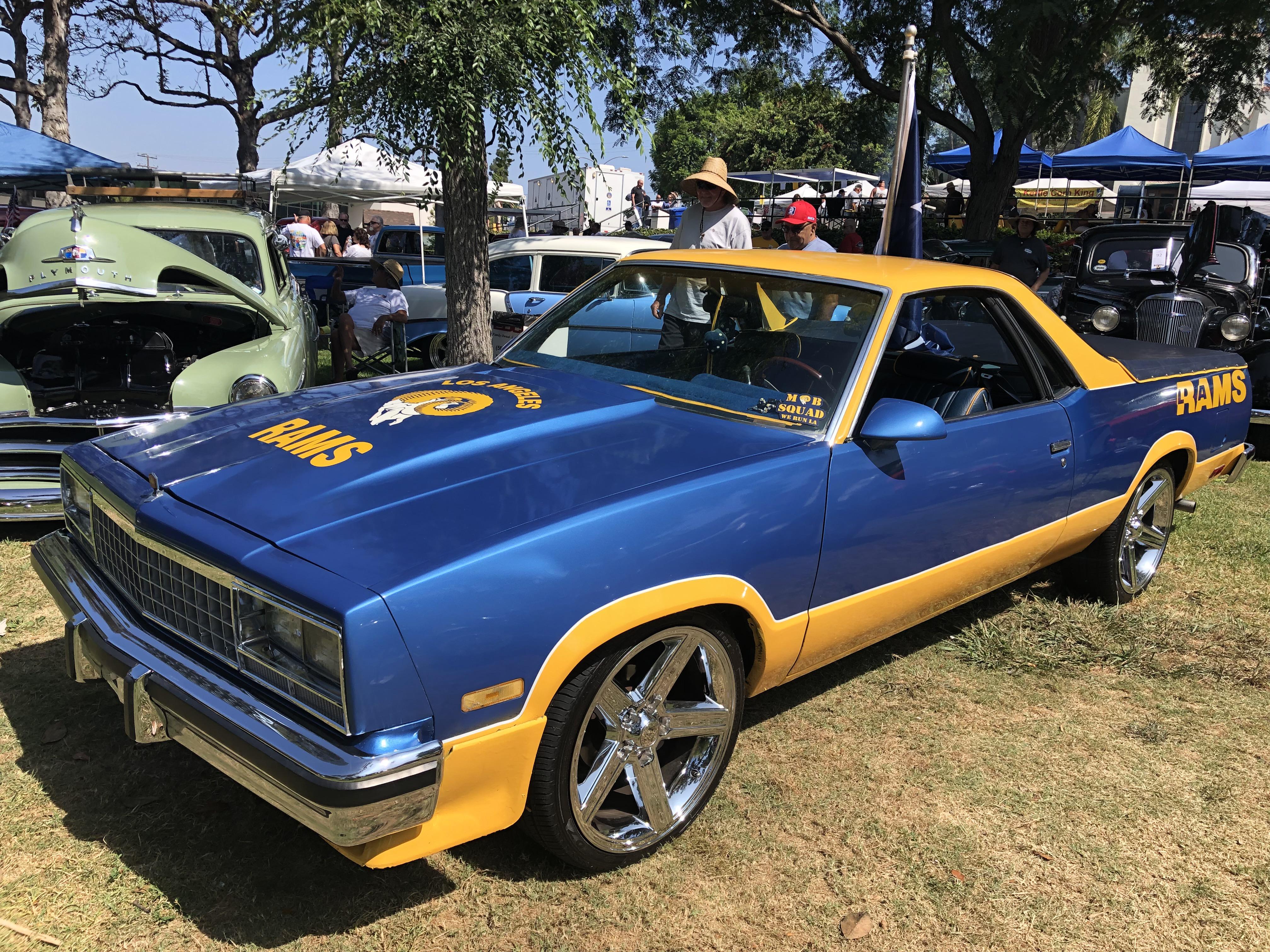 Seen at the Signal Hill Car Show today... r/LosAngelesRams