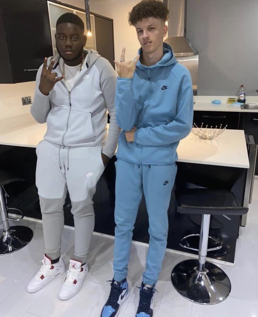 Does anyone have or know where I can find old season Nike tech fleece