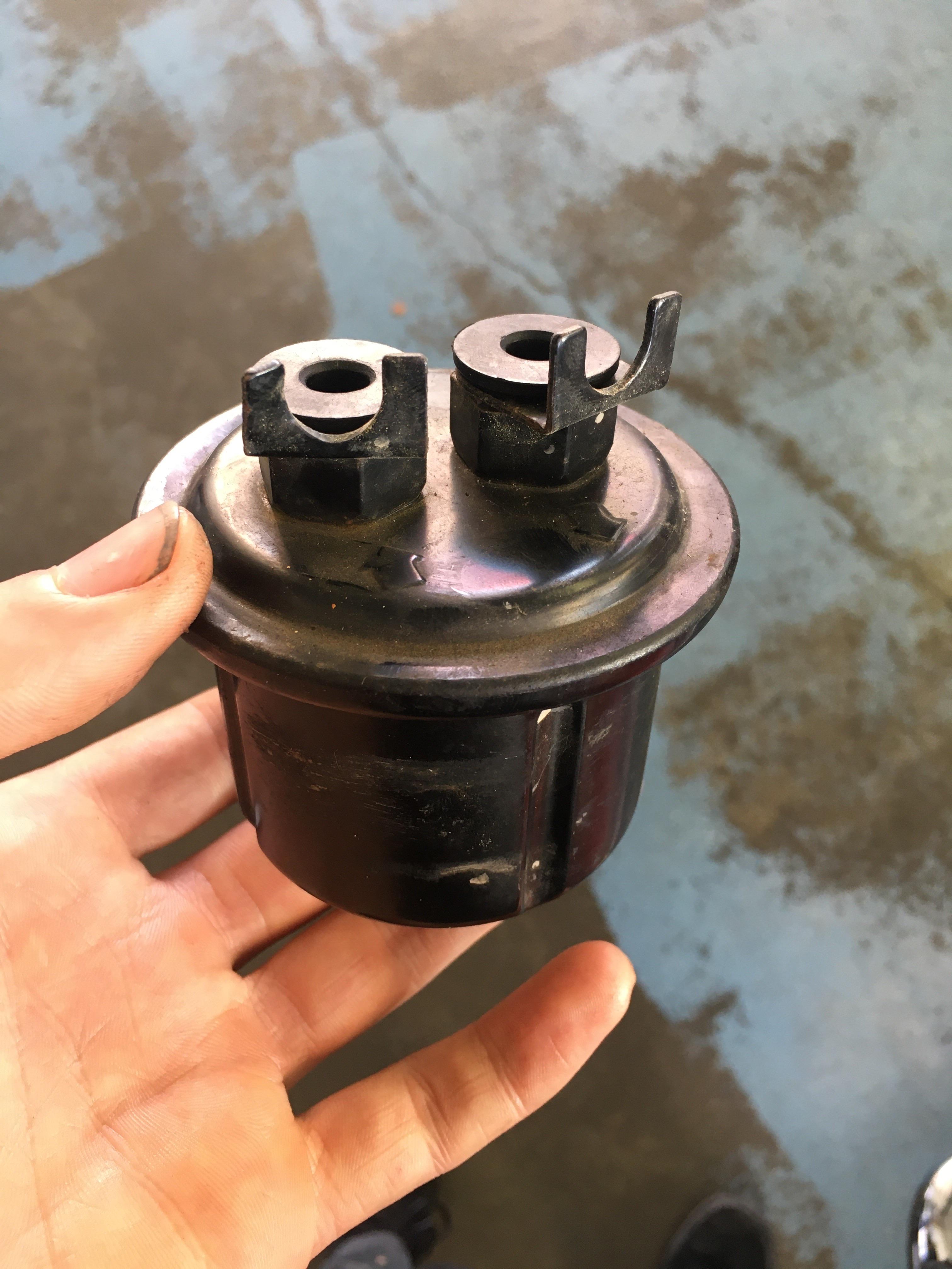Assumed to be 30 year old fuel filter has finally been replaced r/crx