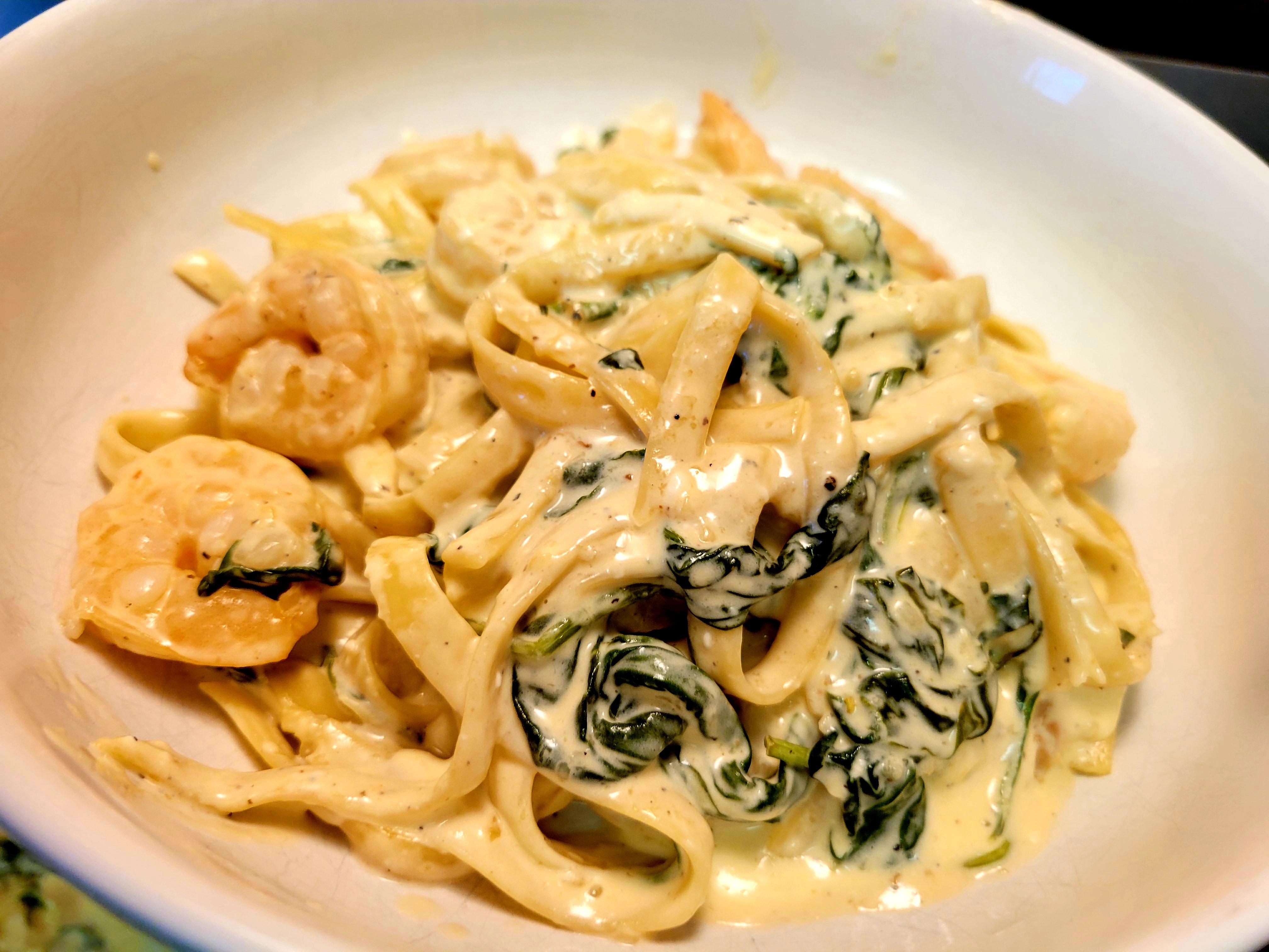 Florentine Shrimp Alfredo with lemon! r/HomeChef