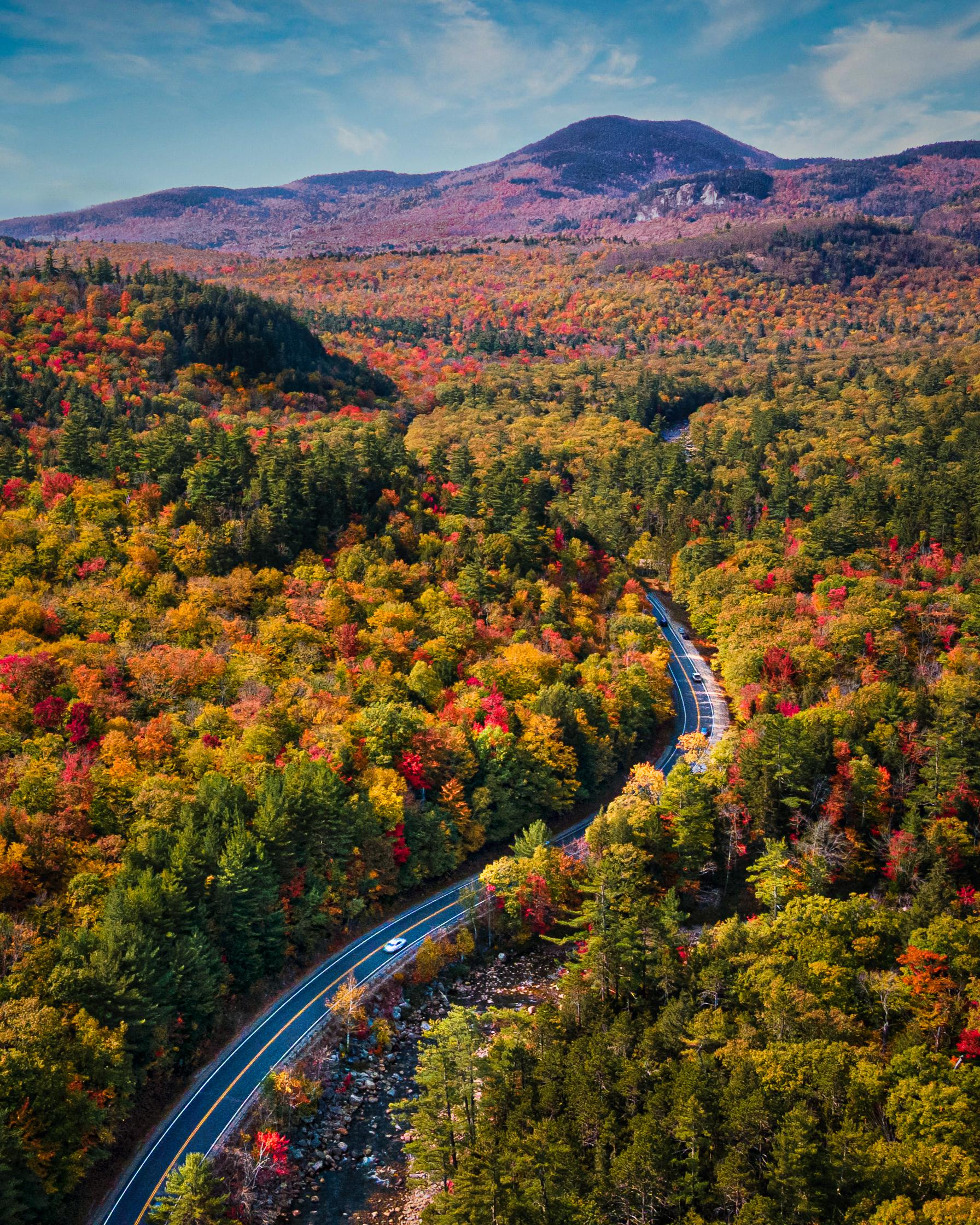Unbe🍁able! White Mountains, New Hampshire r/ruralporn