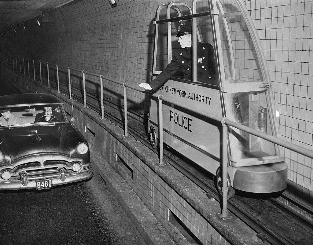 Miniature electric car for Port Authority Police 1955 r/OldSchoolCool