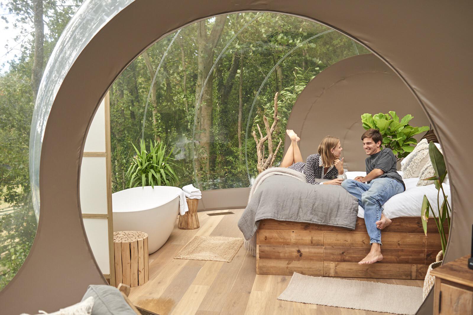 “The Bubble” An inflatable overnight stay in Port Lympne Safari Park in Kent, England 😍 r