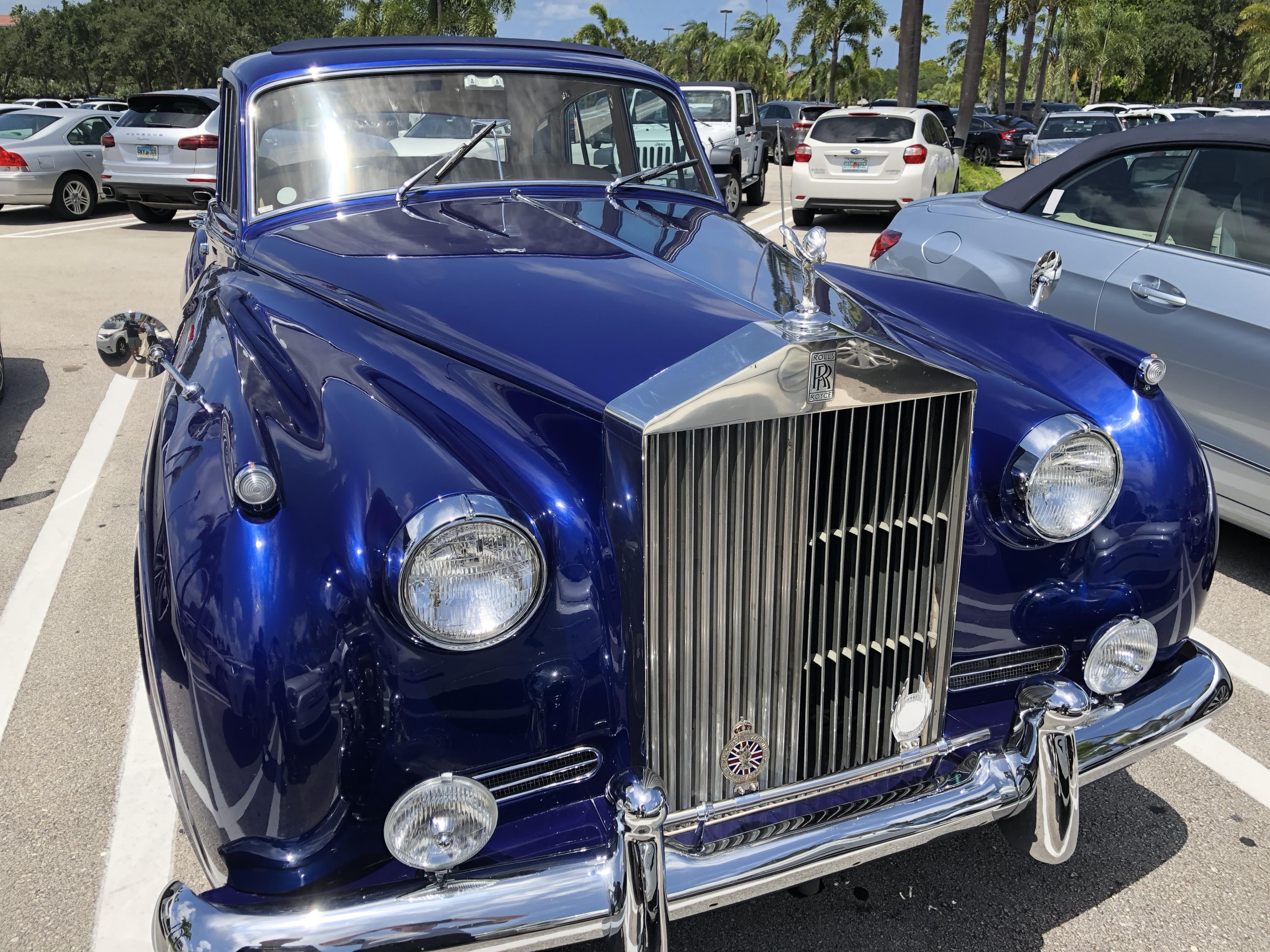 Need Help Identifying this Old Rolls Royce r/classiccars