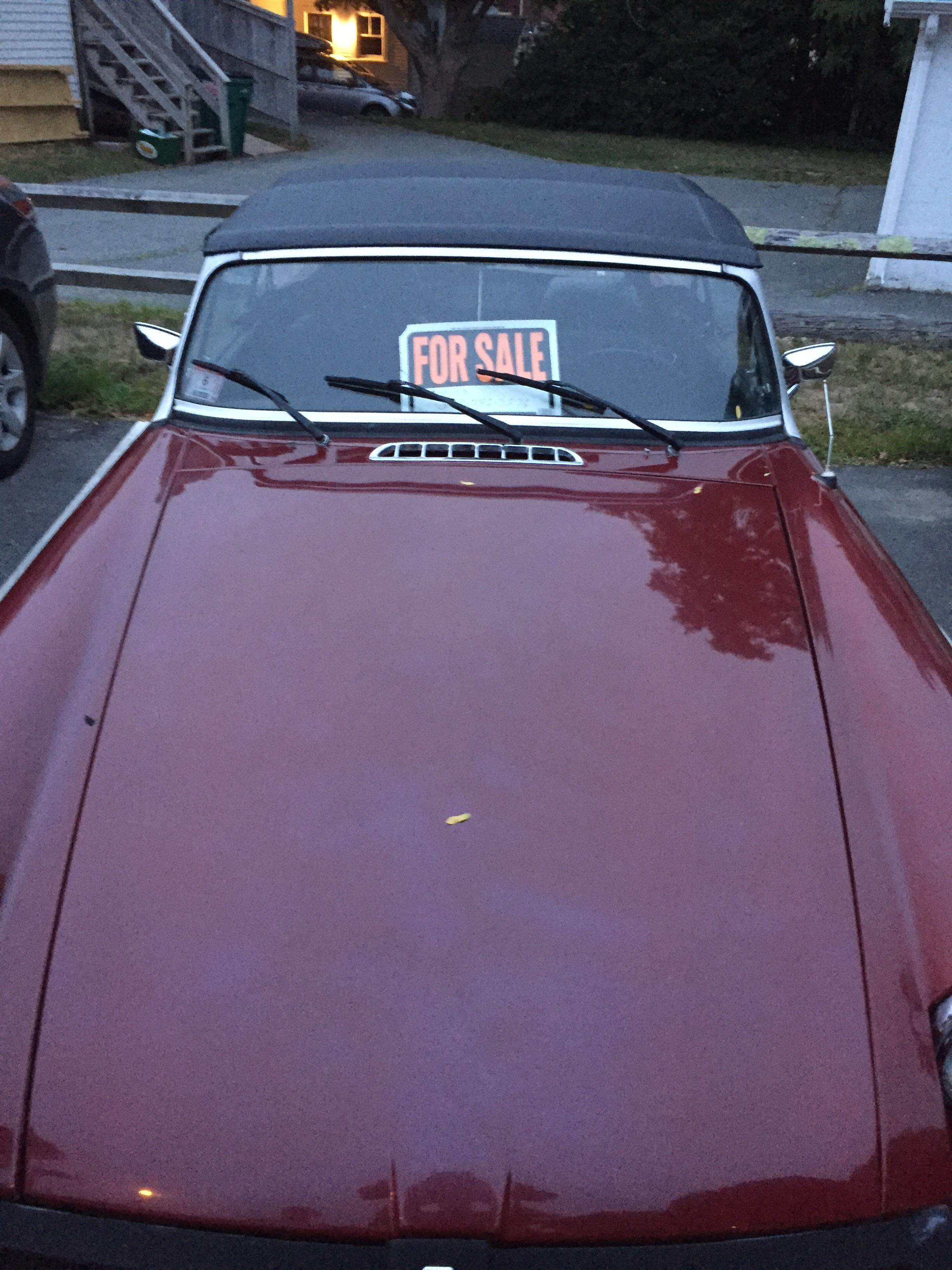 This car has three windshield wipers r/mildlyinteresting