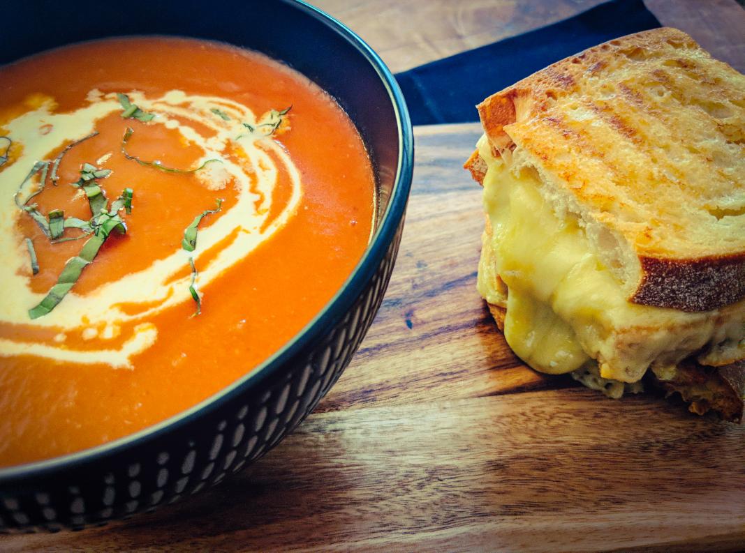 [Homemade] Tomato Bisque and Grilled Cheese r/food