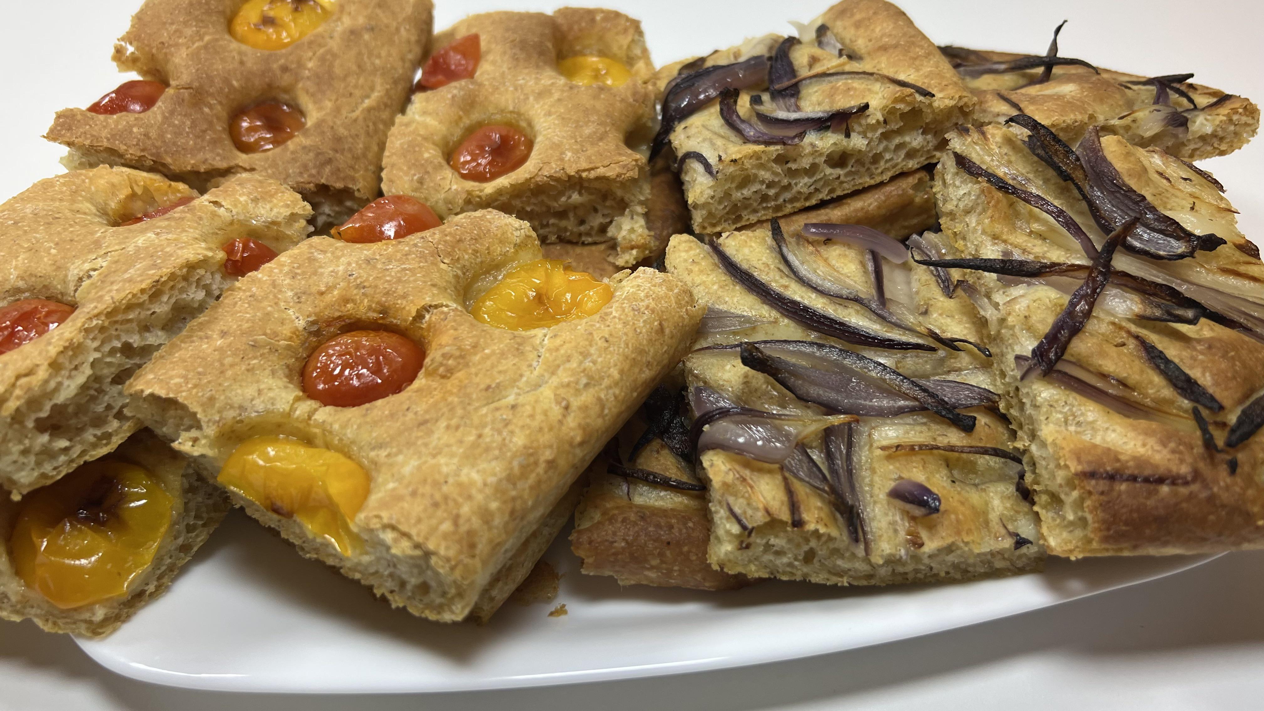 Focaccia recipe with wholemeal and durum flour doughs made by hand and