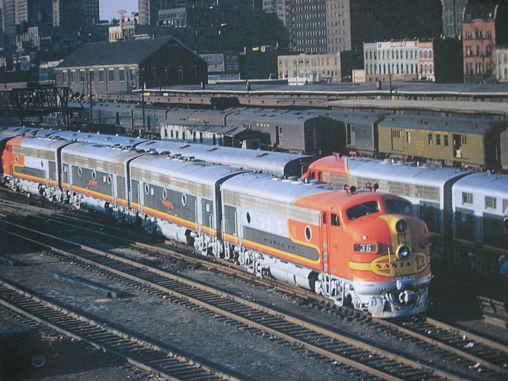 Santa Fe's "F" units arranged as ABBA lead the "Super Chief" in