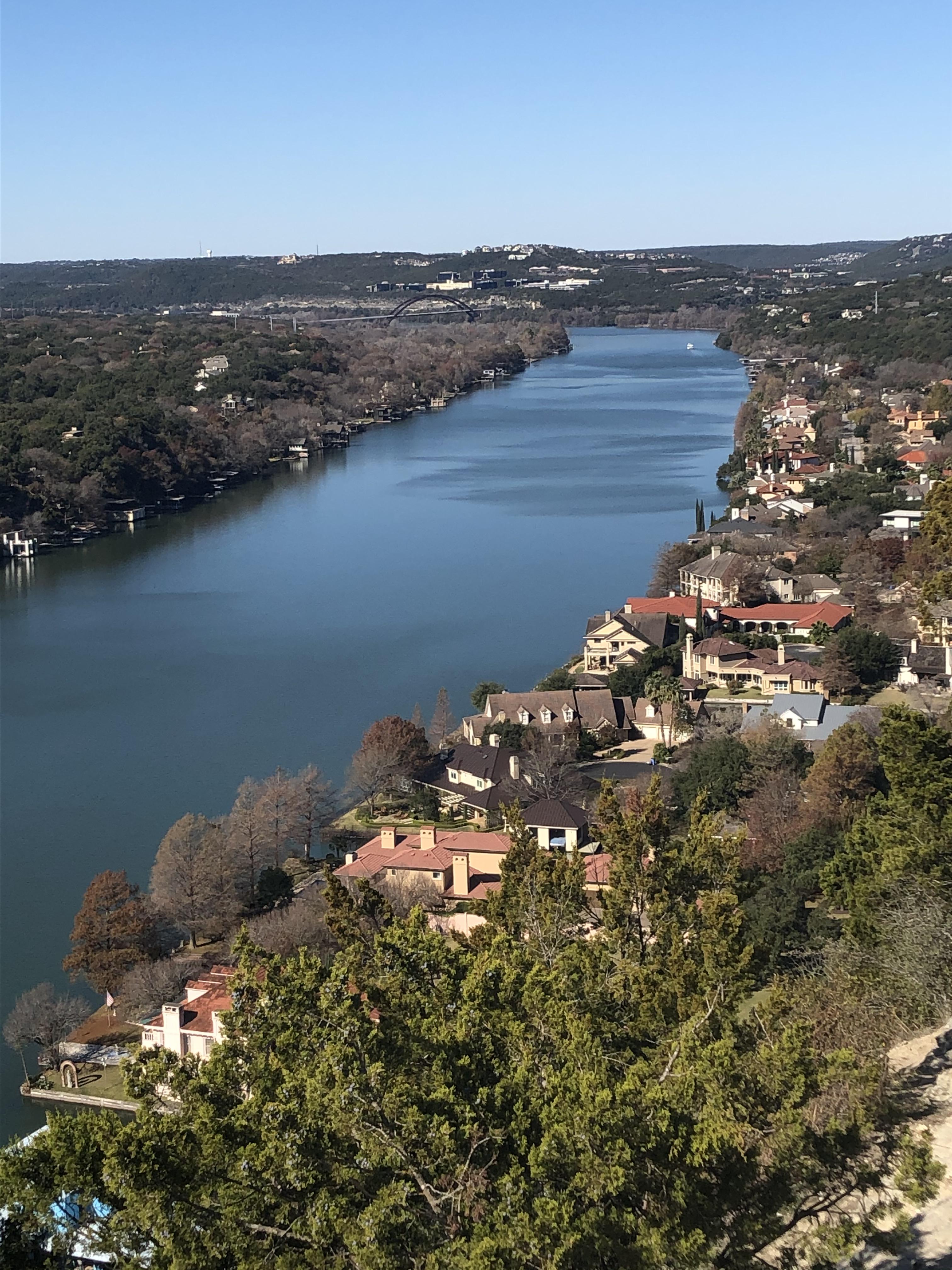 Houses along the Colorado River on Mount Bonnell in Austin, TX (OC) r/CityPorn