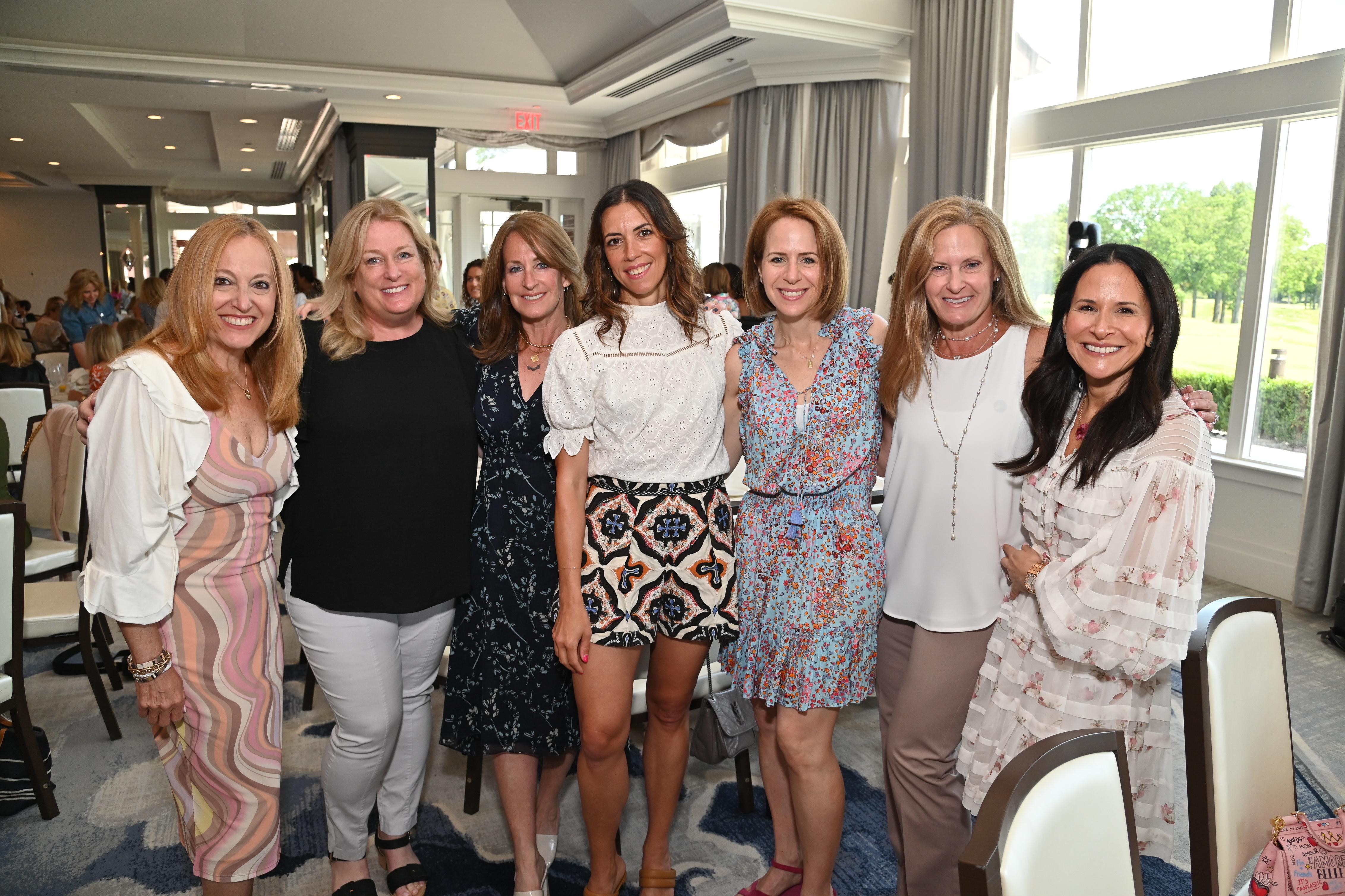 Milfs Galore : Ifyouhadtopickone