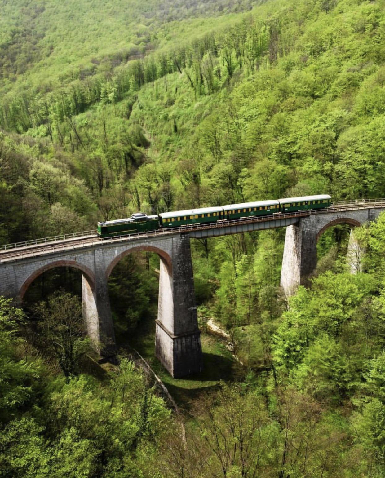 Beautiful railway scenery in Romania r/europe