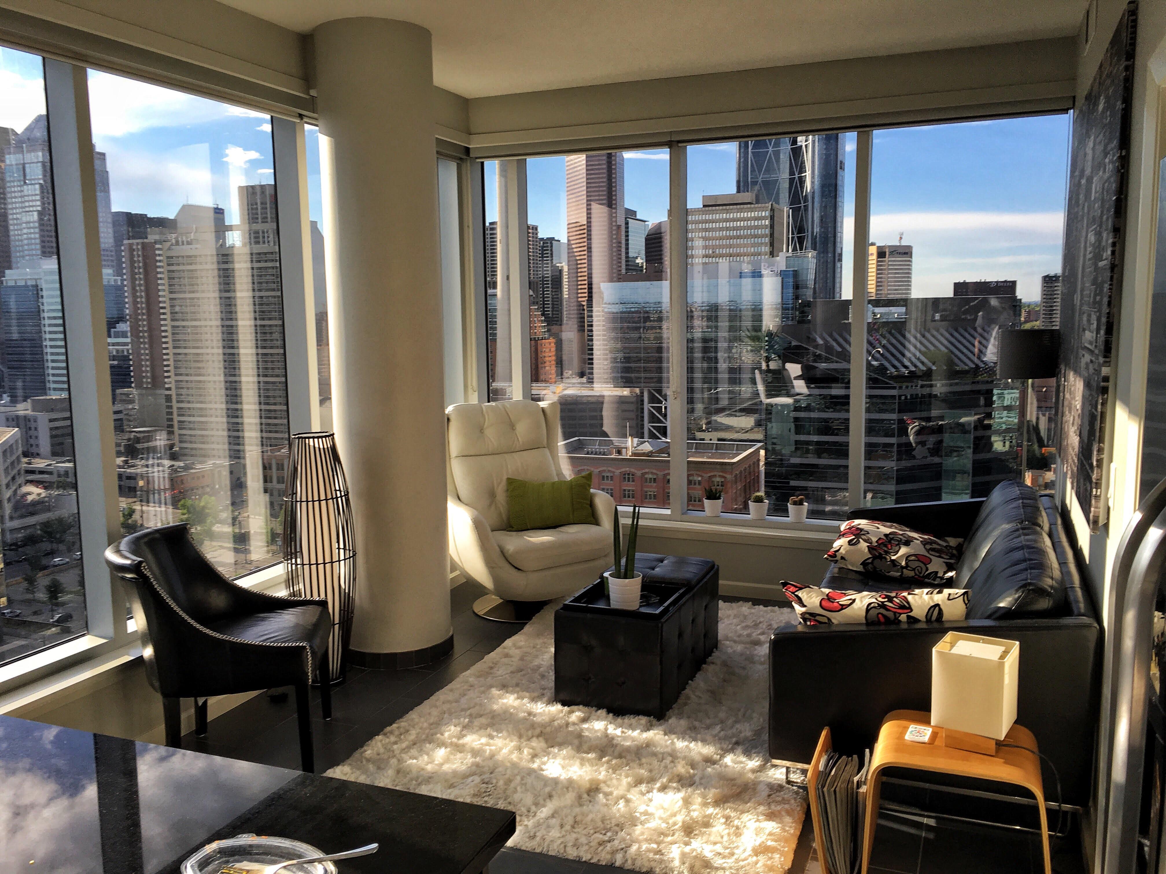 A view from my old apartment. r/CozyPlaces