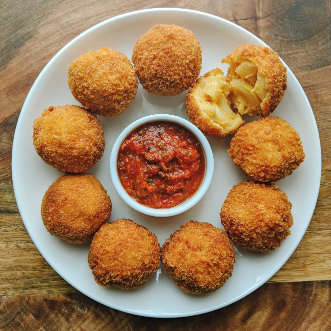[Homemade] Fried Mac and Cheese Balls r/food
