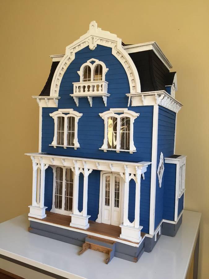Scored my first dollhouse of Craigslist for 50! So excited. Does