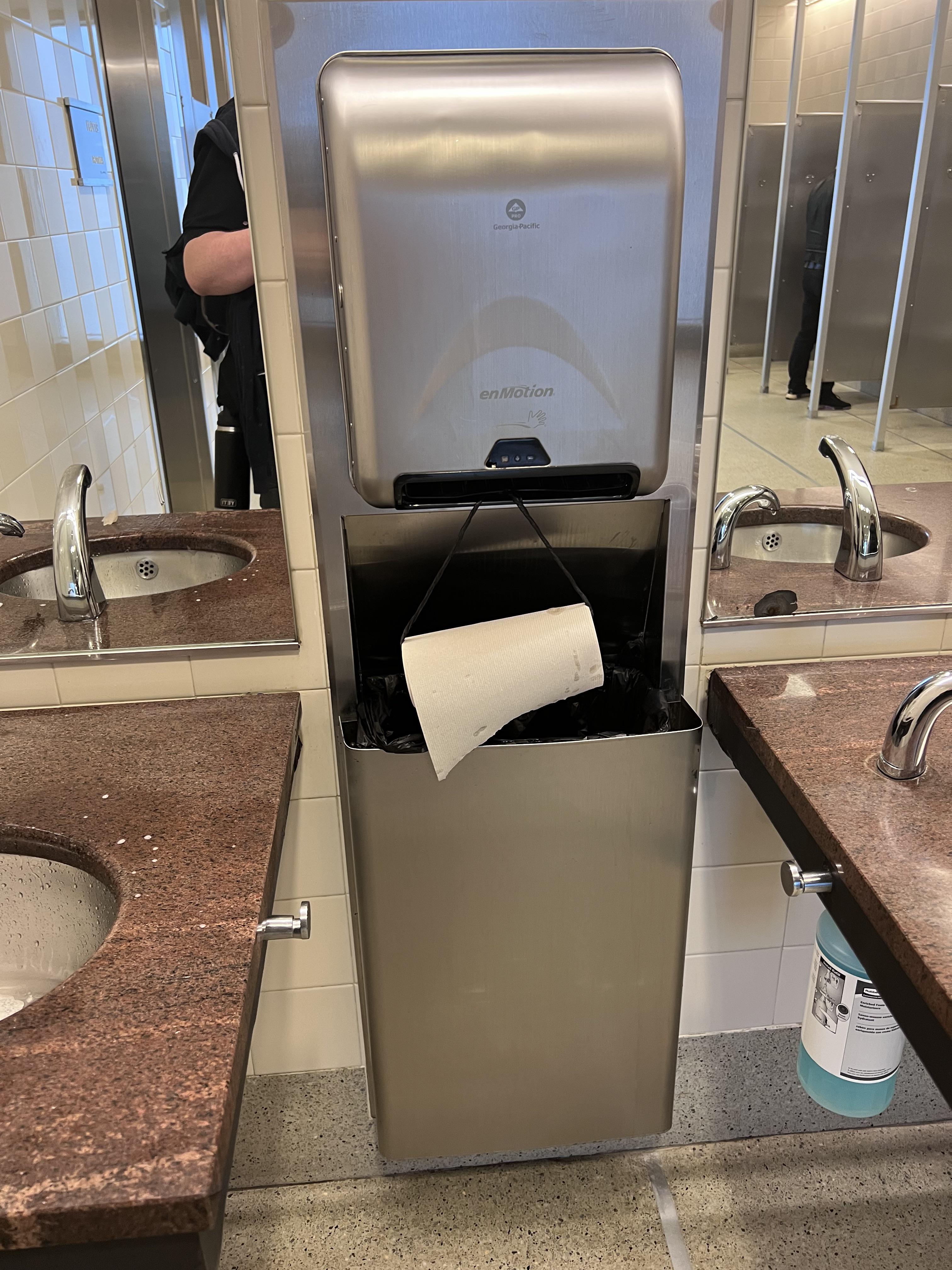 When the paper towel dispenser breaks… : r/redneckengineering