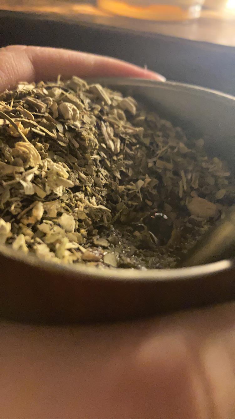 Woke up with a sore throat this morning. This evening CBSé Miel with