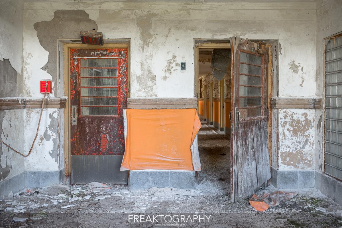 Inside a long abandoned psychiatric hospital in Ontario, Canada (OC