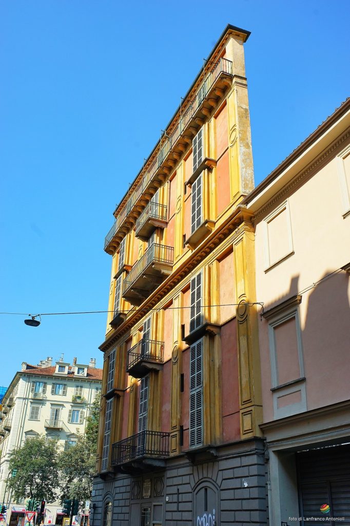 Thin house in Turin, Italy, Casa Scaccabarozzi, also known as the
