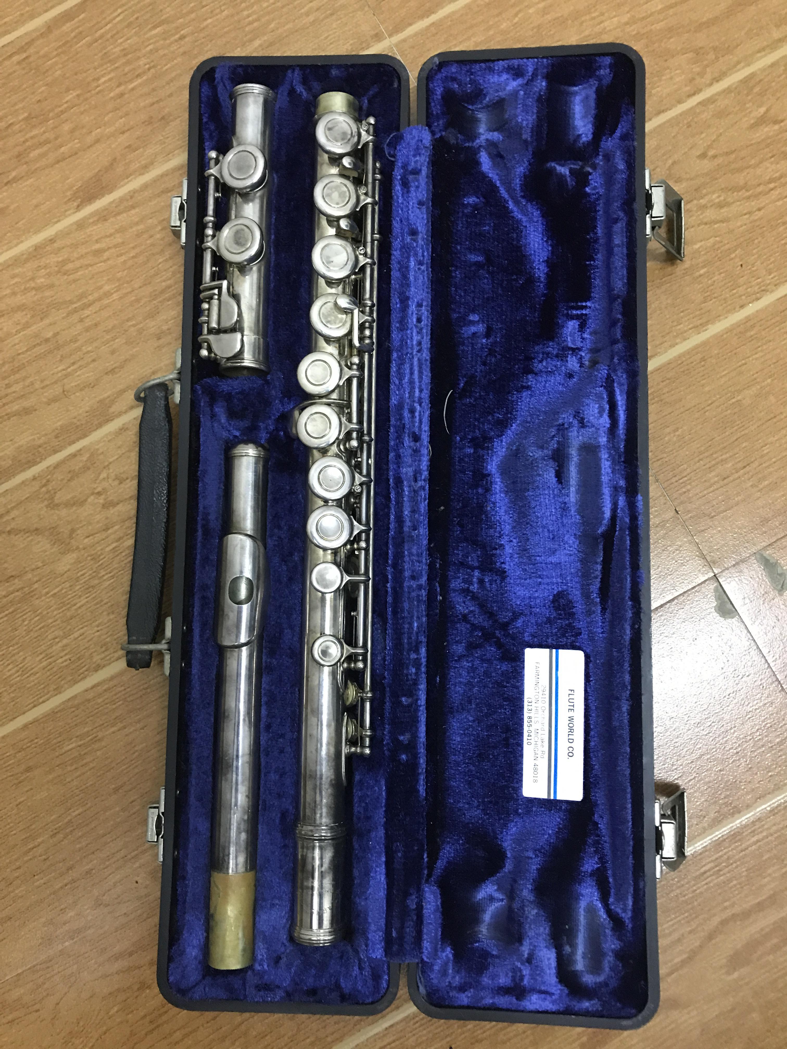 Hi! I was wondering how much I could sell this flute for. I know
