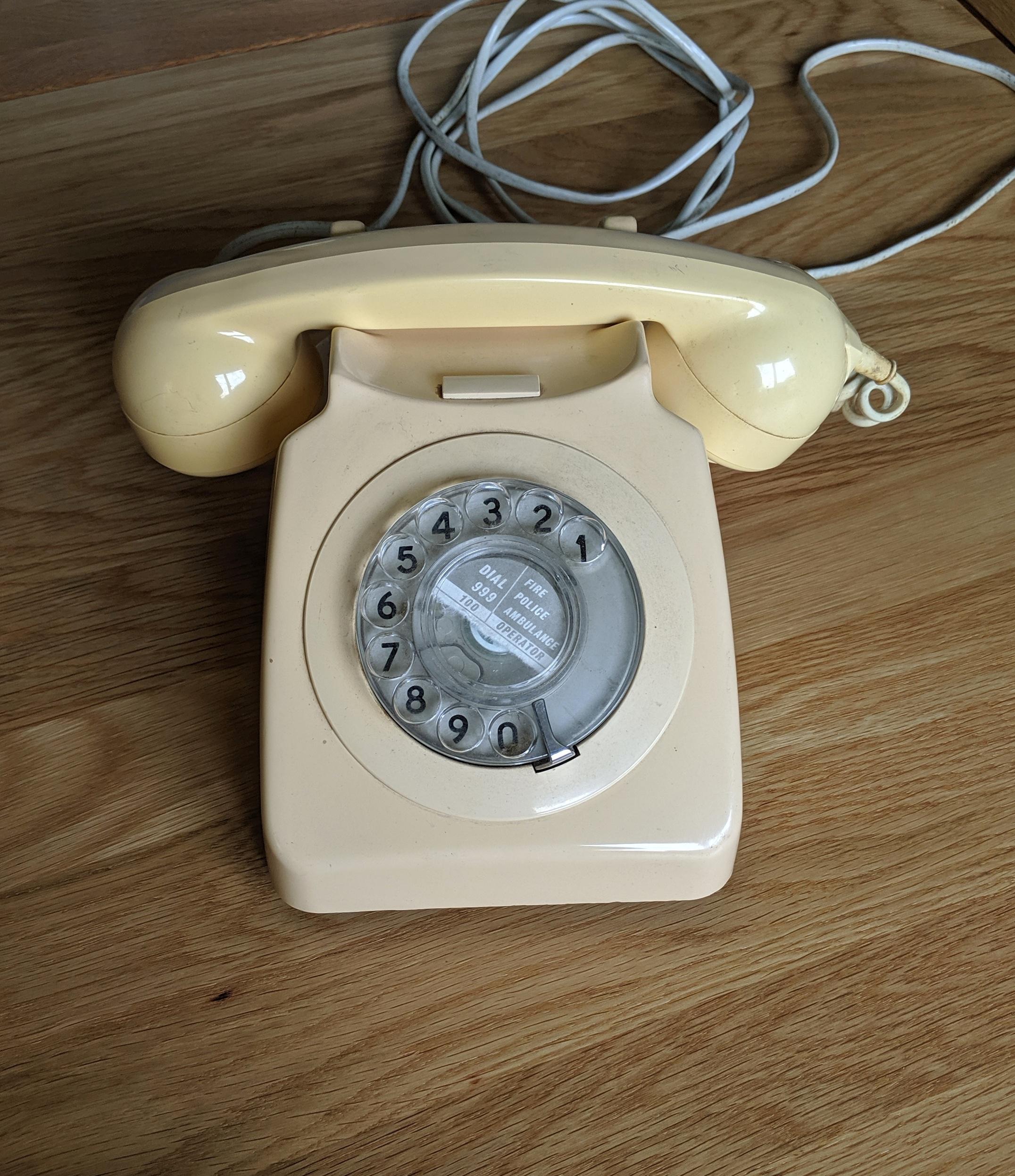 Old style telephone. Ring ring.... r/nostalgia