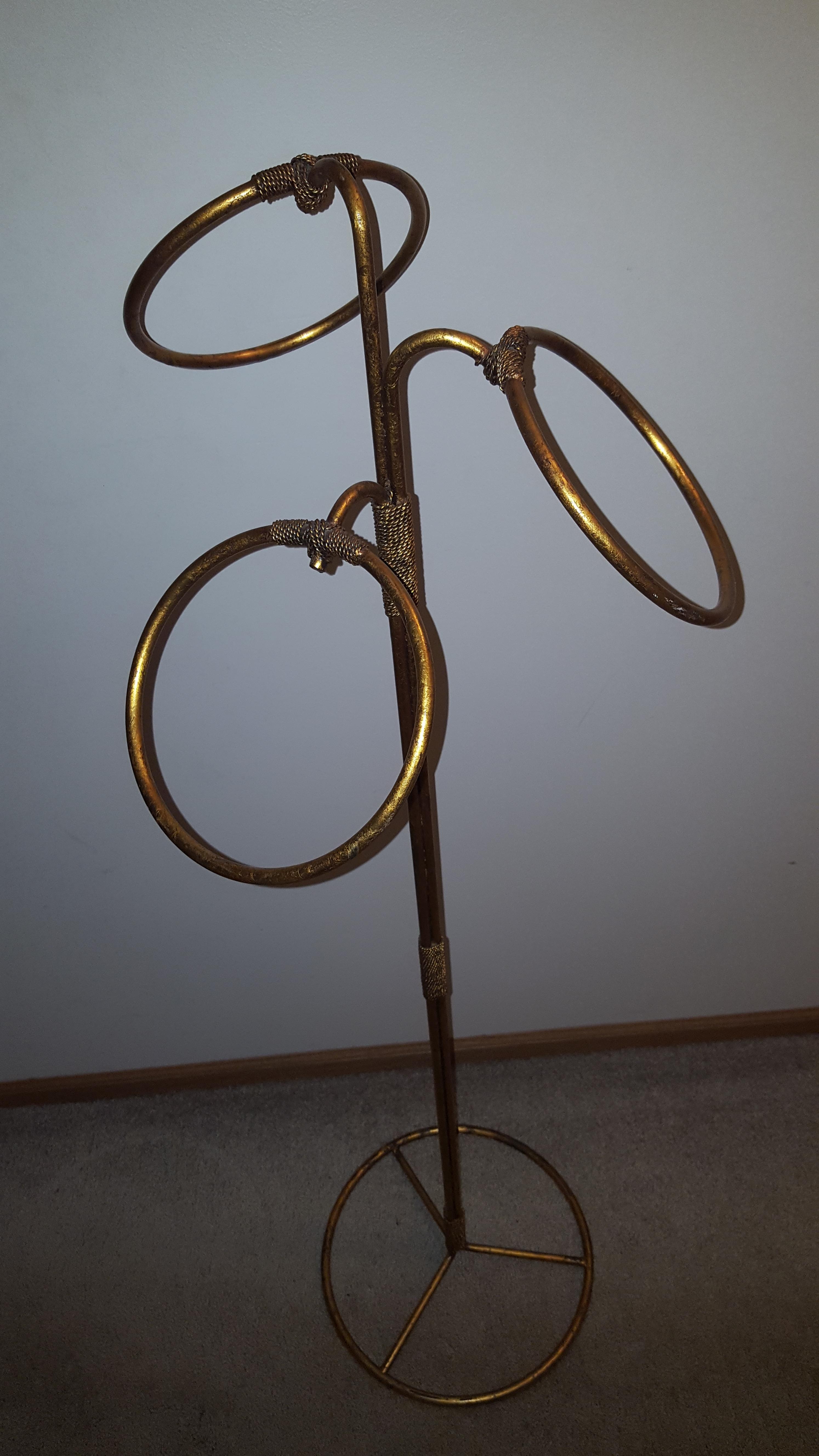 Golden floor stand r/Whatisthis