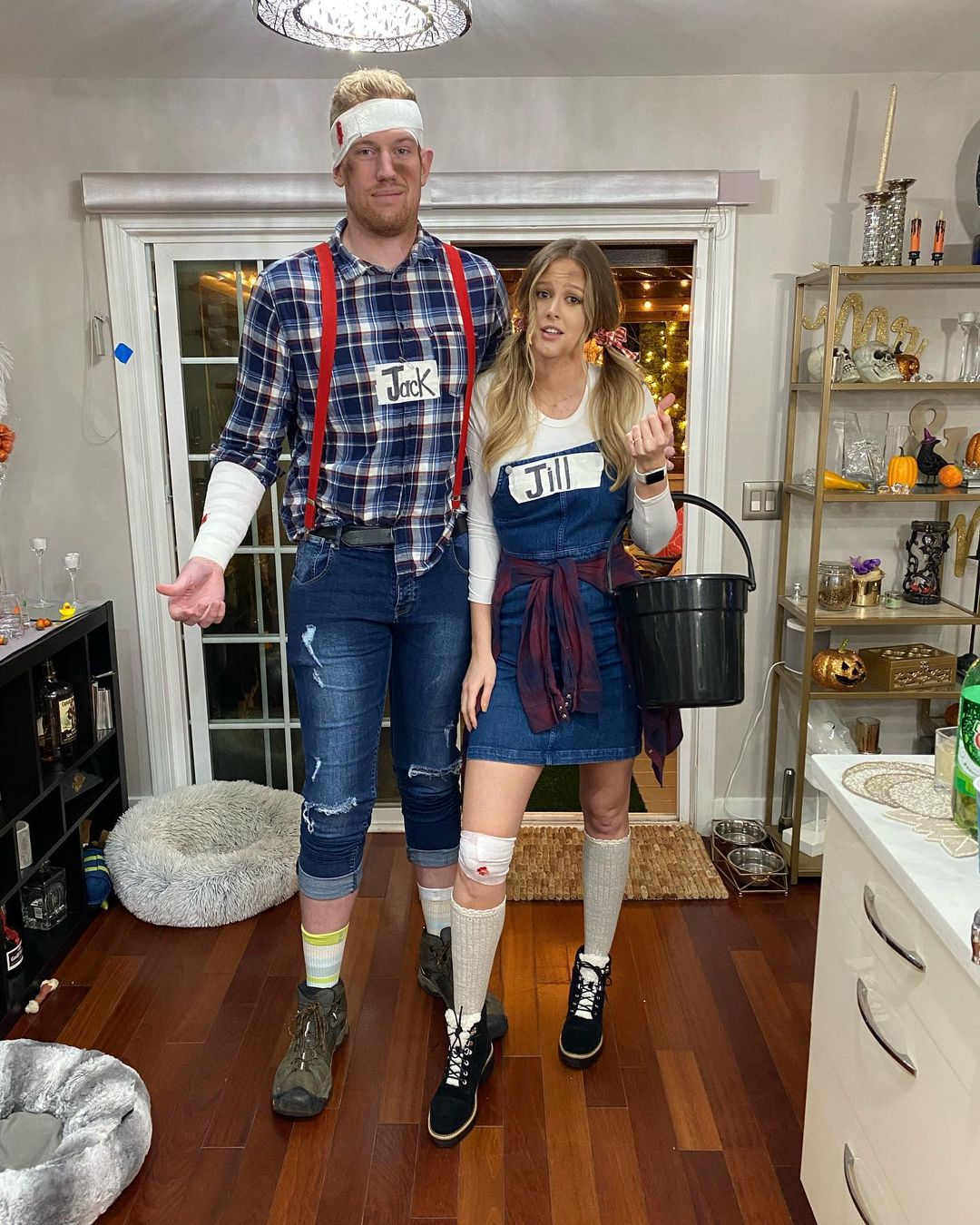 What else did the tall couples of the world dress up as for Halloween