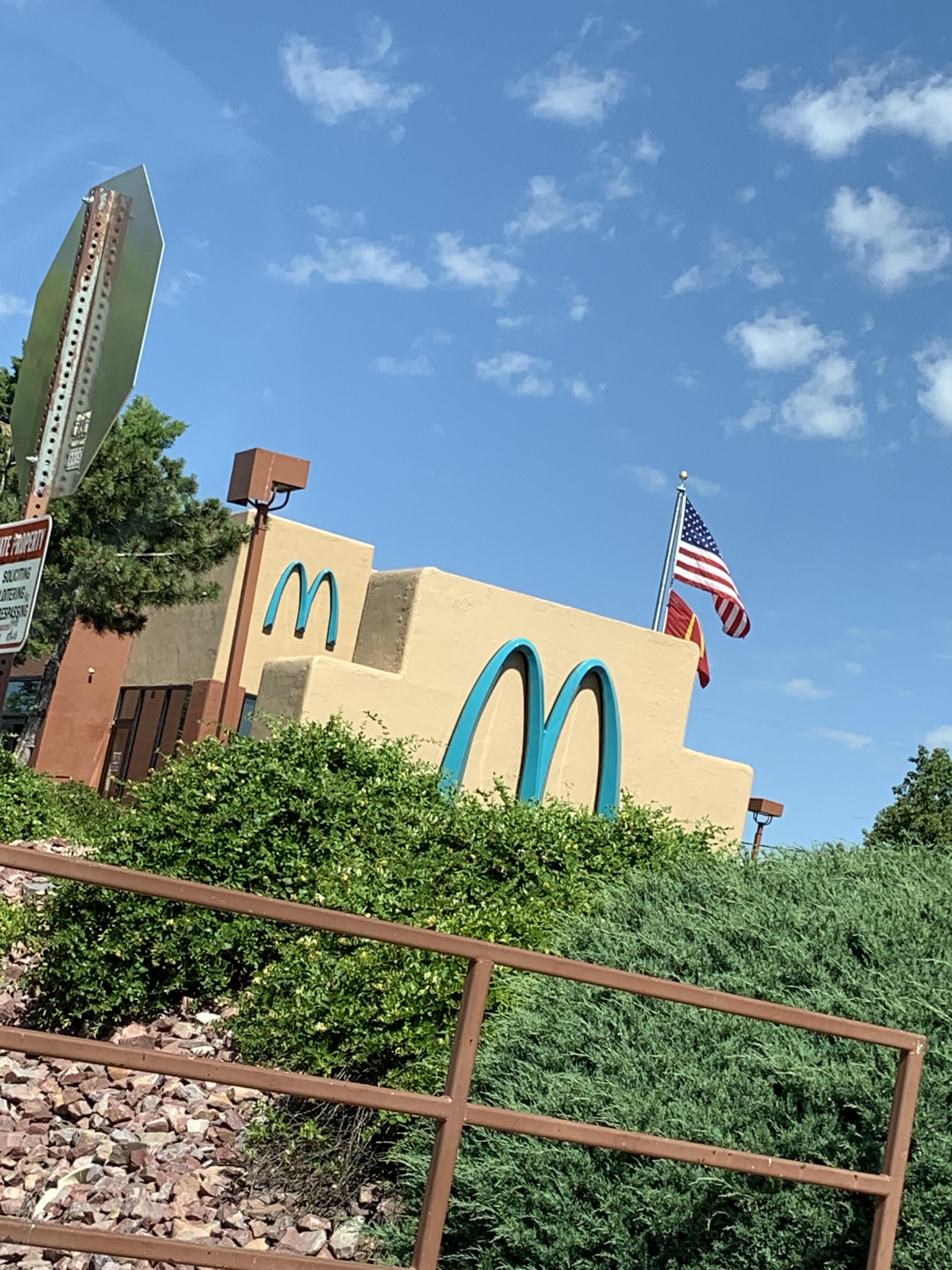 This McDonald’s in Arizona doesn’t have golden arches r/mildlyinteresting