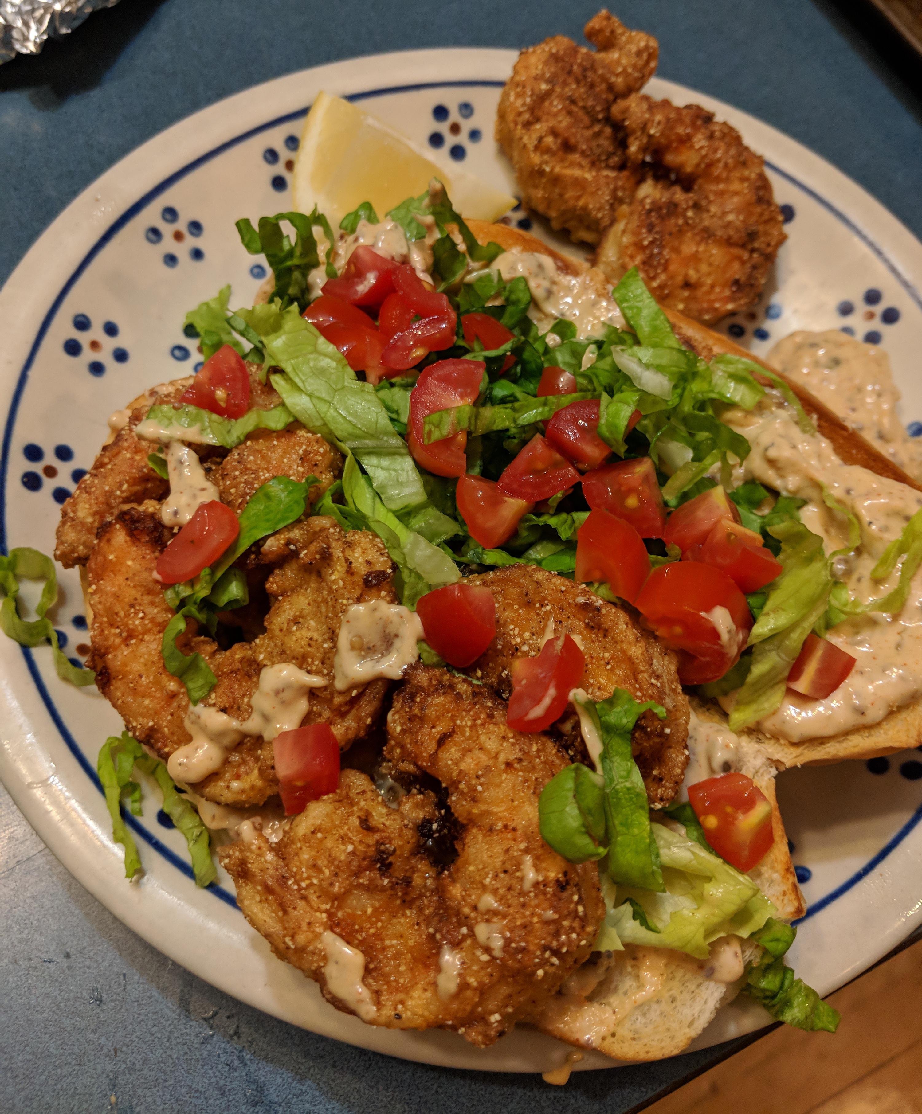 Shrimp po'boy with spicy remoulade r/tonightsdinner