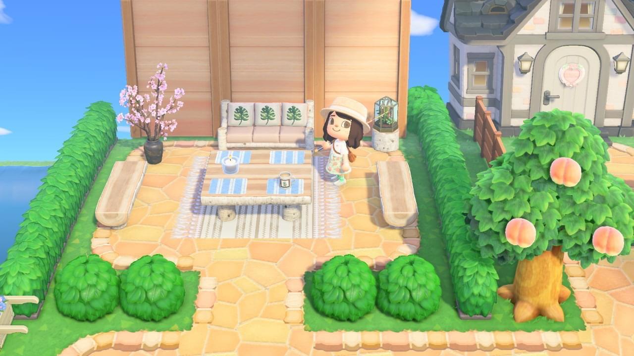 Got the idea to use the backs of climbing walls as panels from this sub