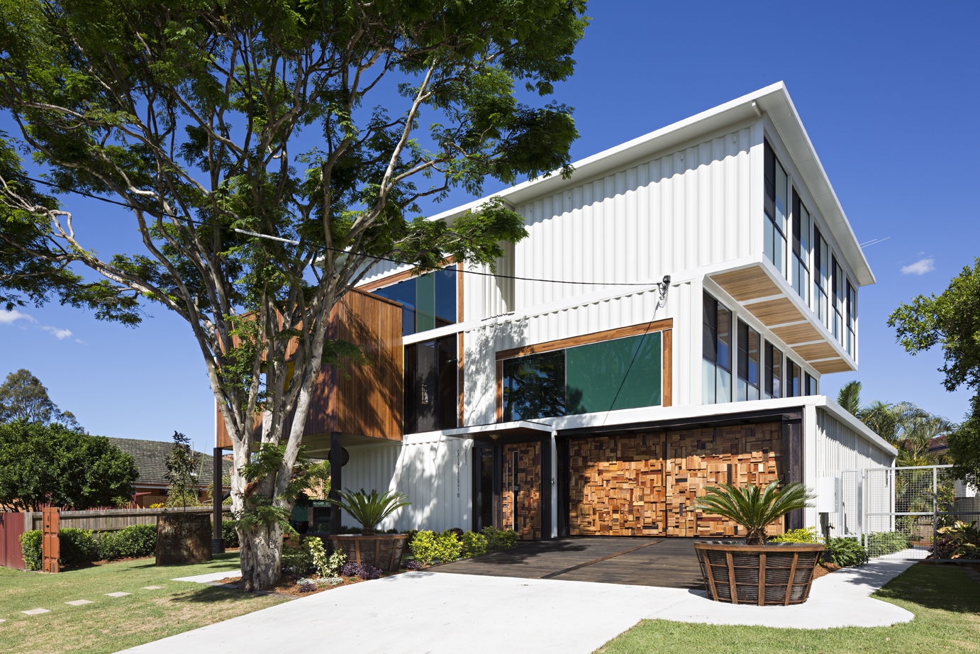 Graceville Shipping Container House, Brisbane, Queensland, Australia [Building] r/architecture