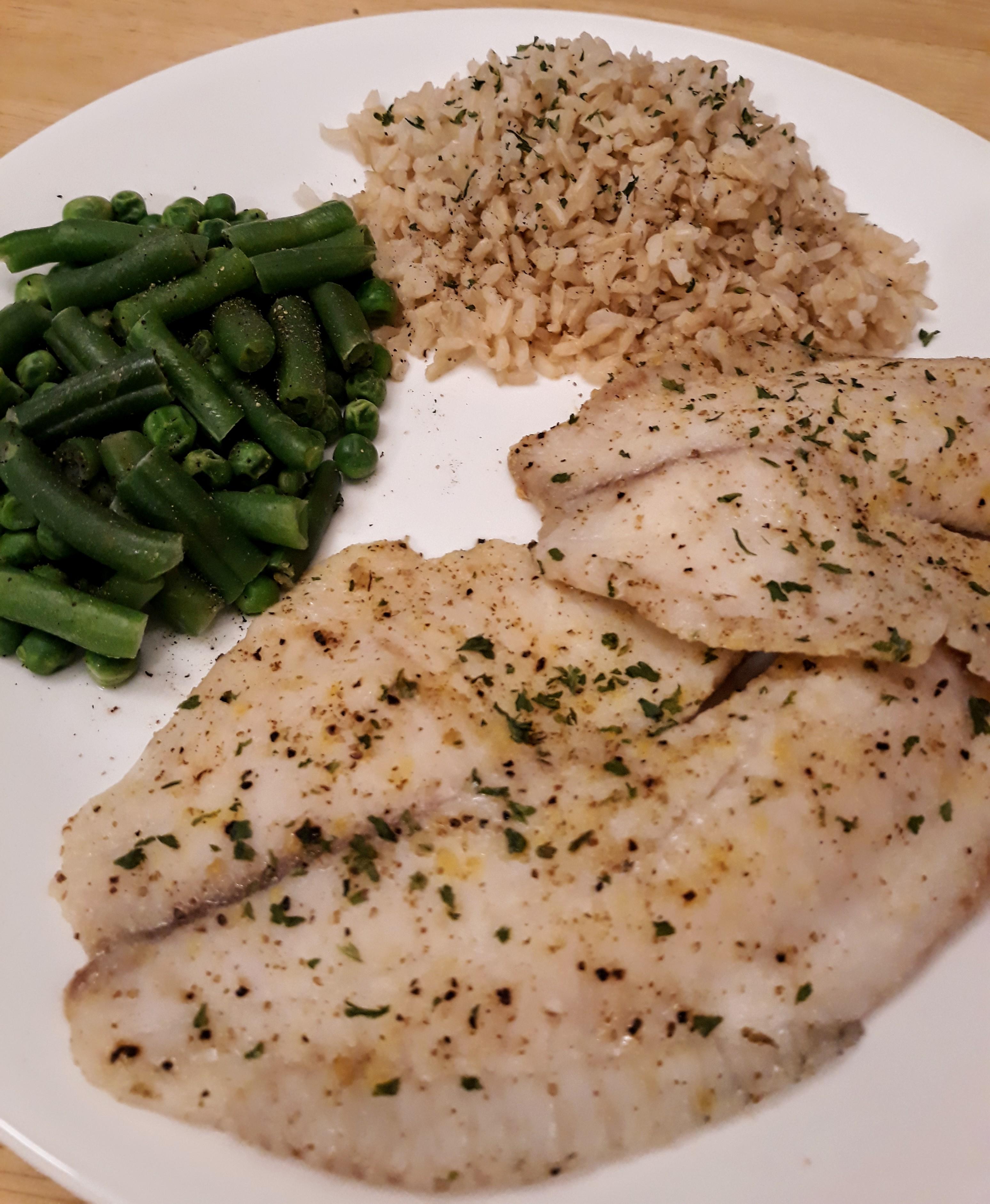 [HOMEMADE] Tilapia, Brown Rice, and Veggies r/food