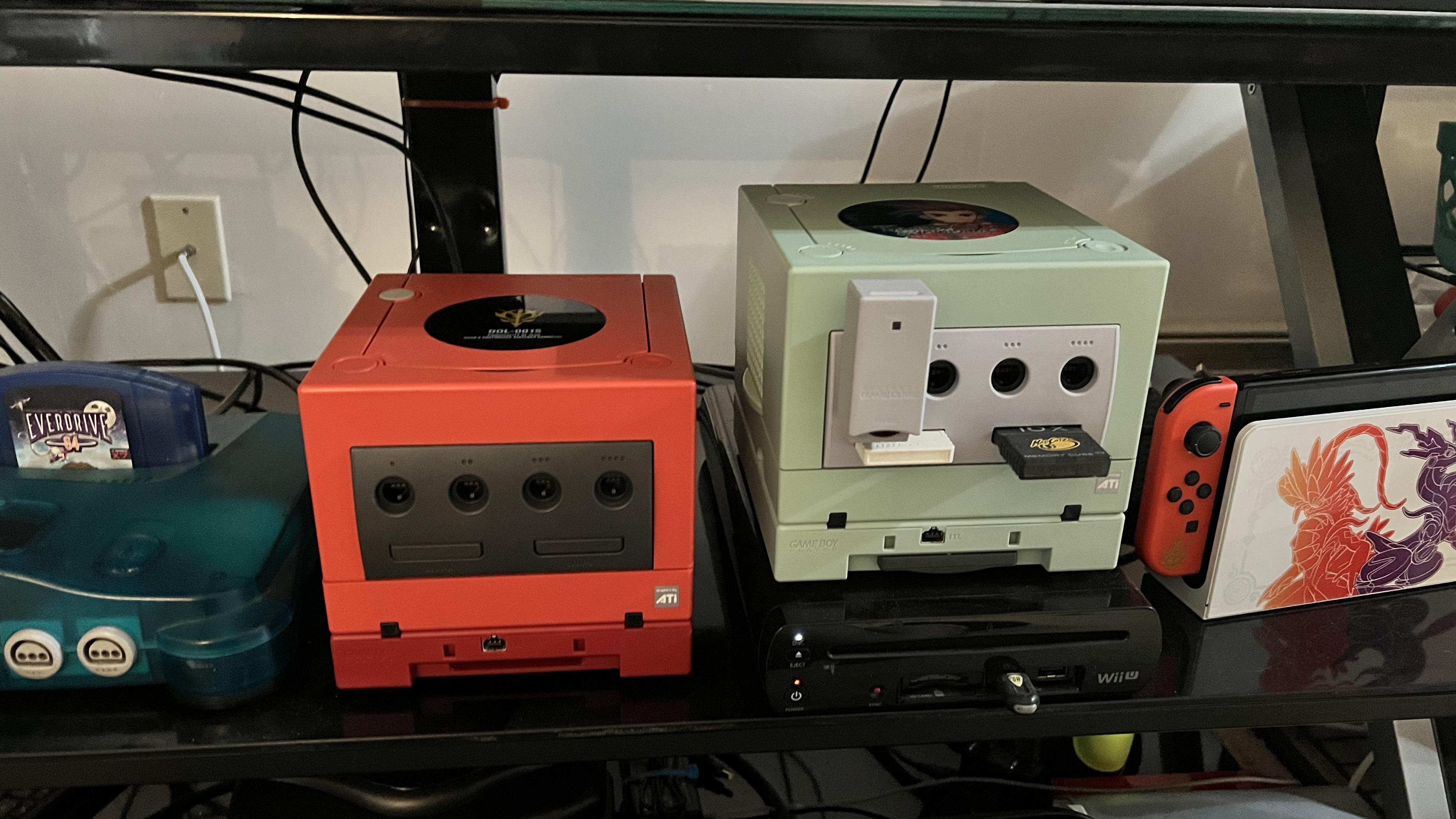 Back again with another GameCube. This time Red! r/Gamecube